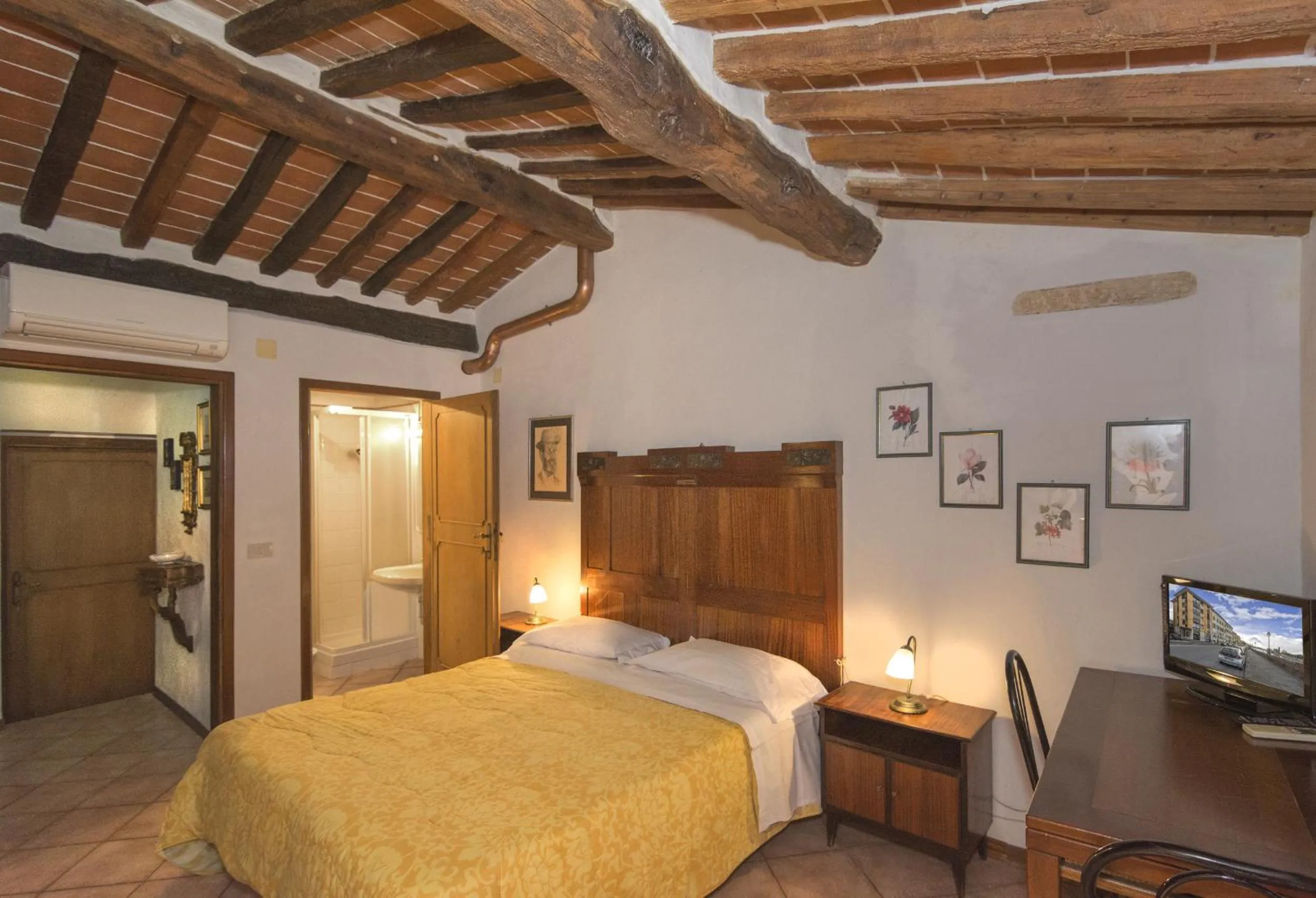 Bed in B&B Due Borghi