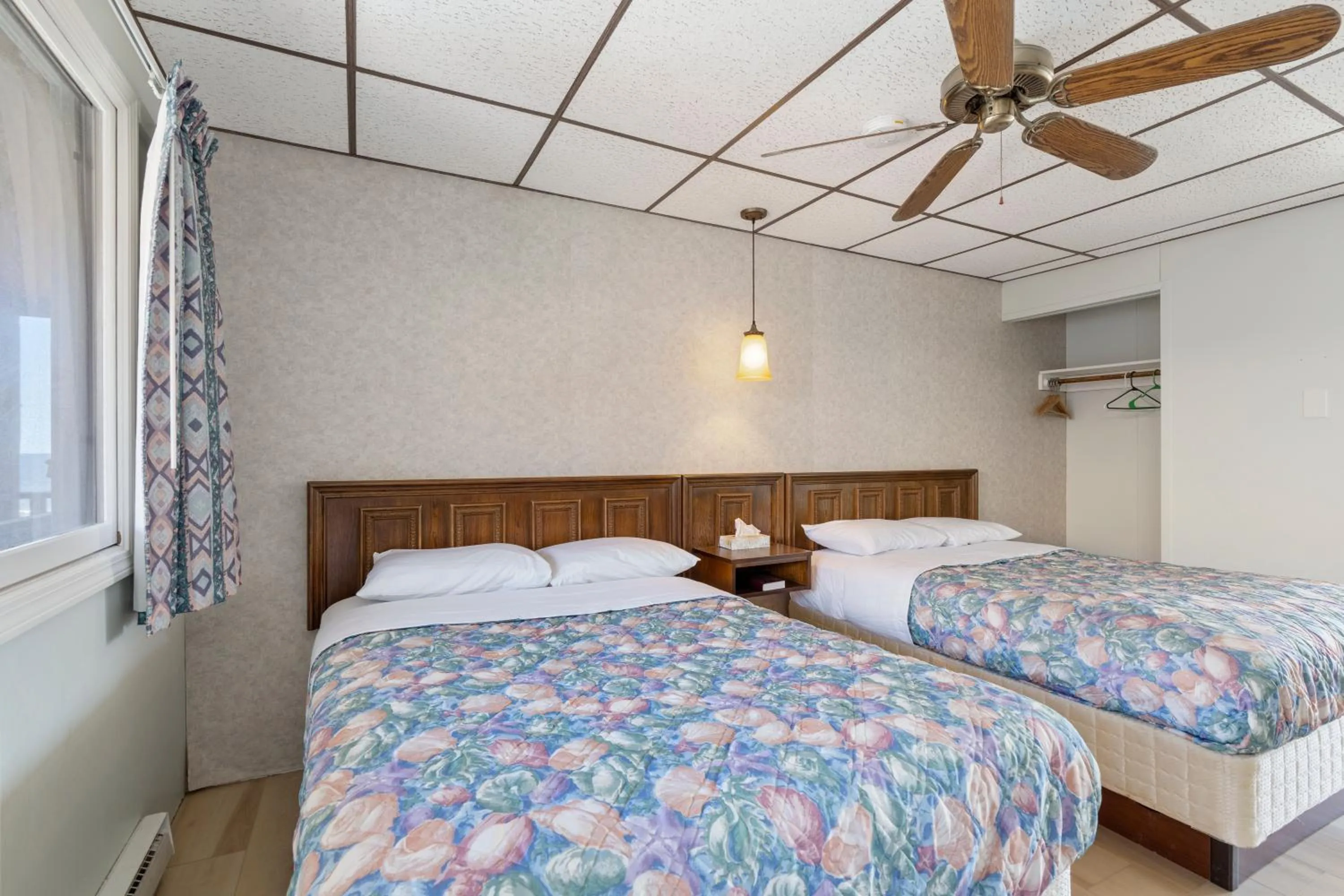 Bed in The Carolina Motel