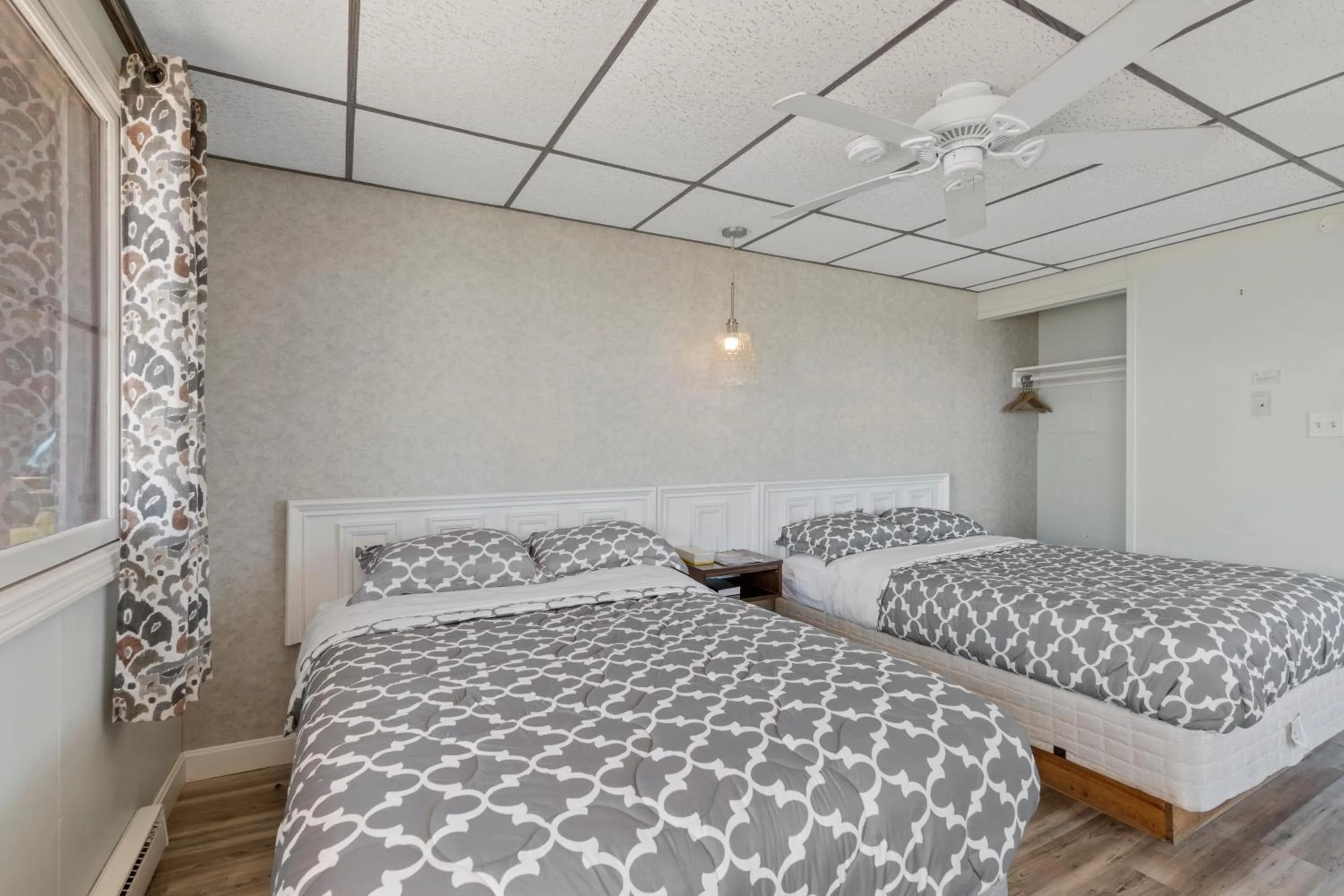 Bed in The Carolina Motel