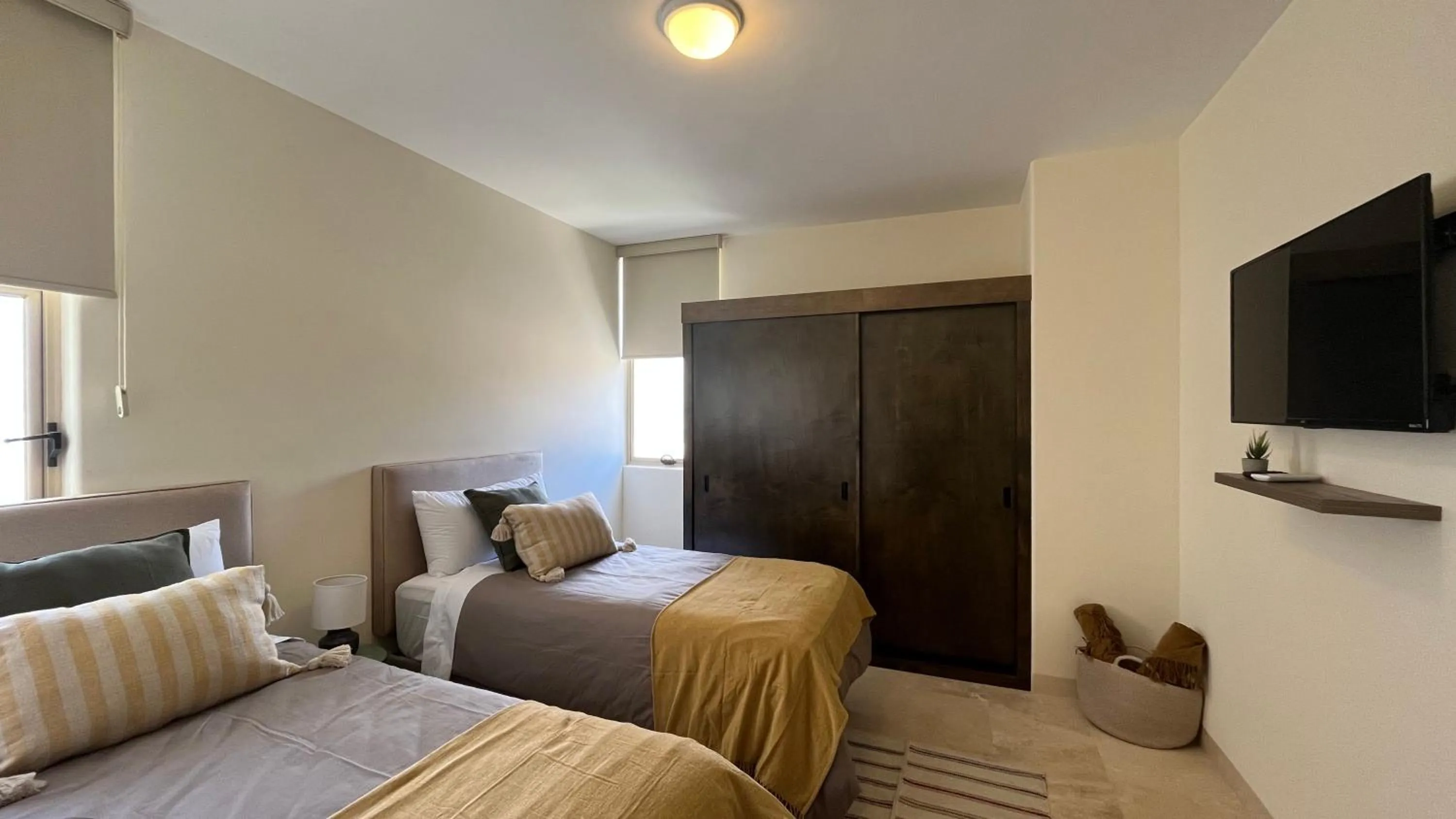 Bed in Beautyful and stuning condo 3bd