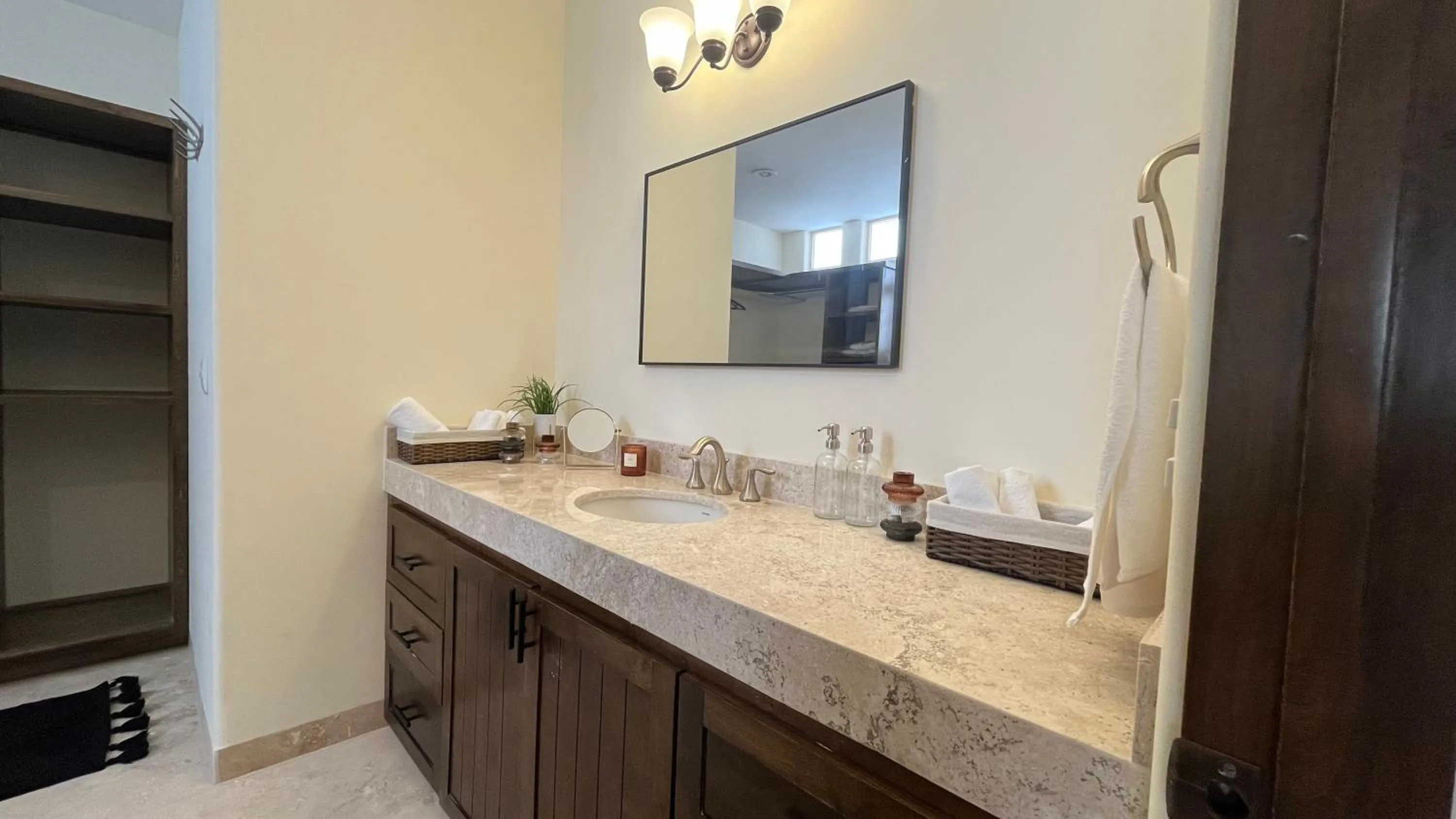 Bathroom in Beautyful and stuning condo 3bd