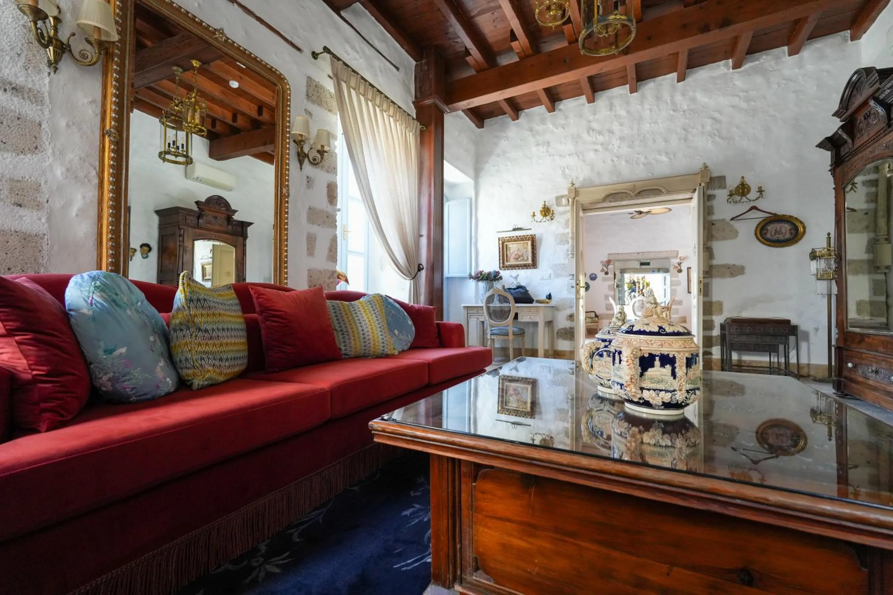 Lobby or reception in Alaçatı Taş Otel