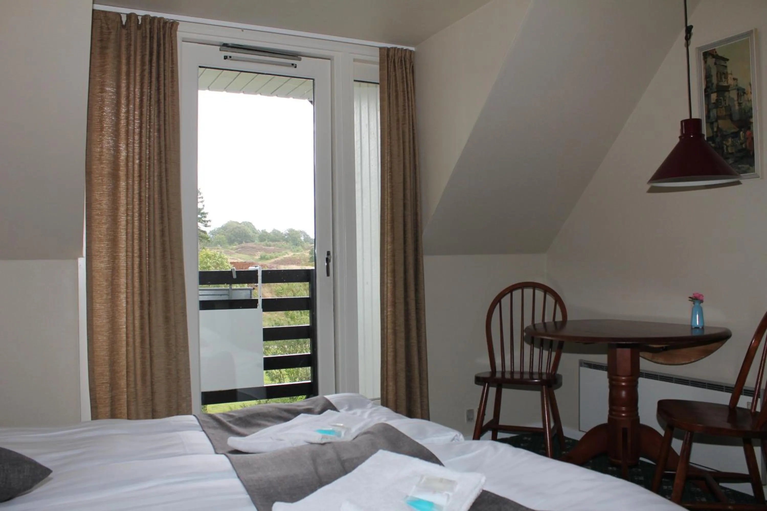 Dining area, Bed in Lyng Dal Hotel og Restaurant