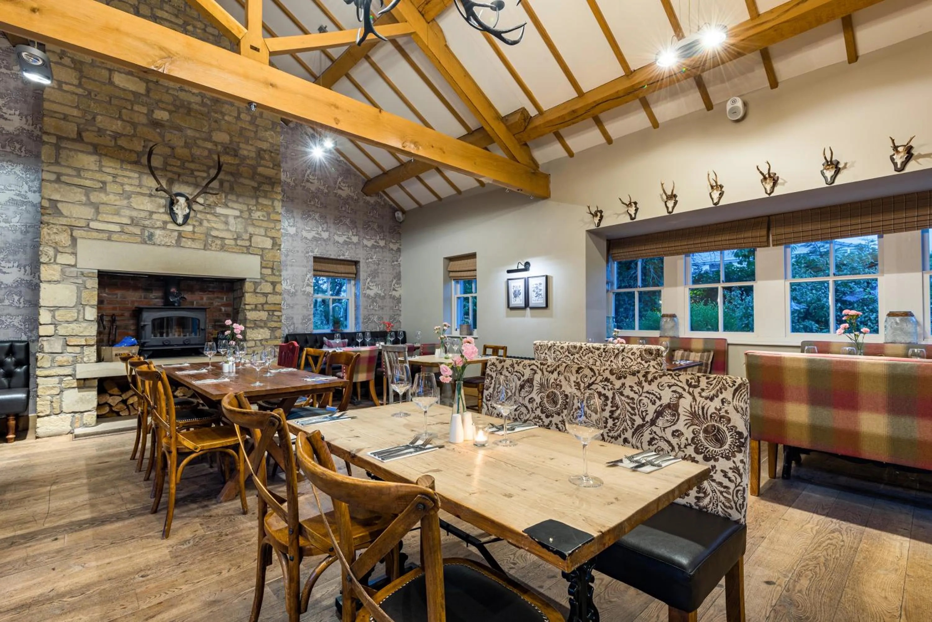 Restaurant/places to eat in The Queens