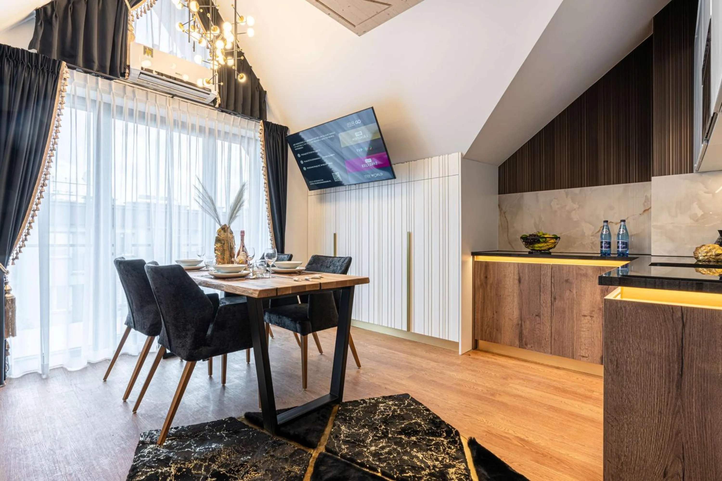 TV and multimedia in Złota Residence & SPA - 500m od Krupówek