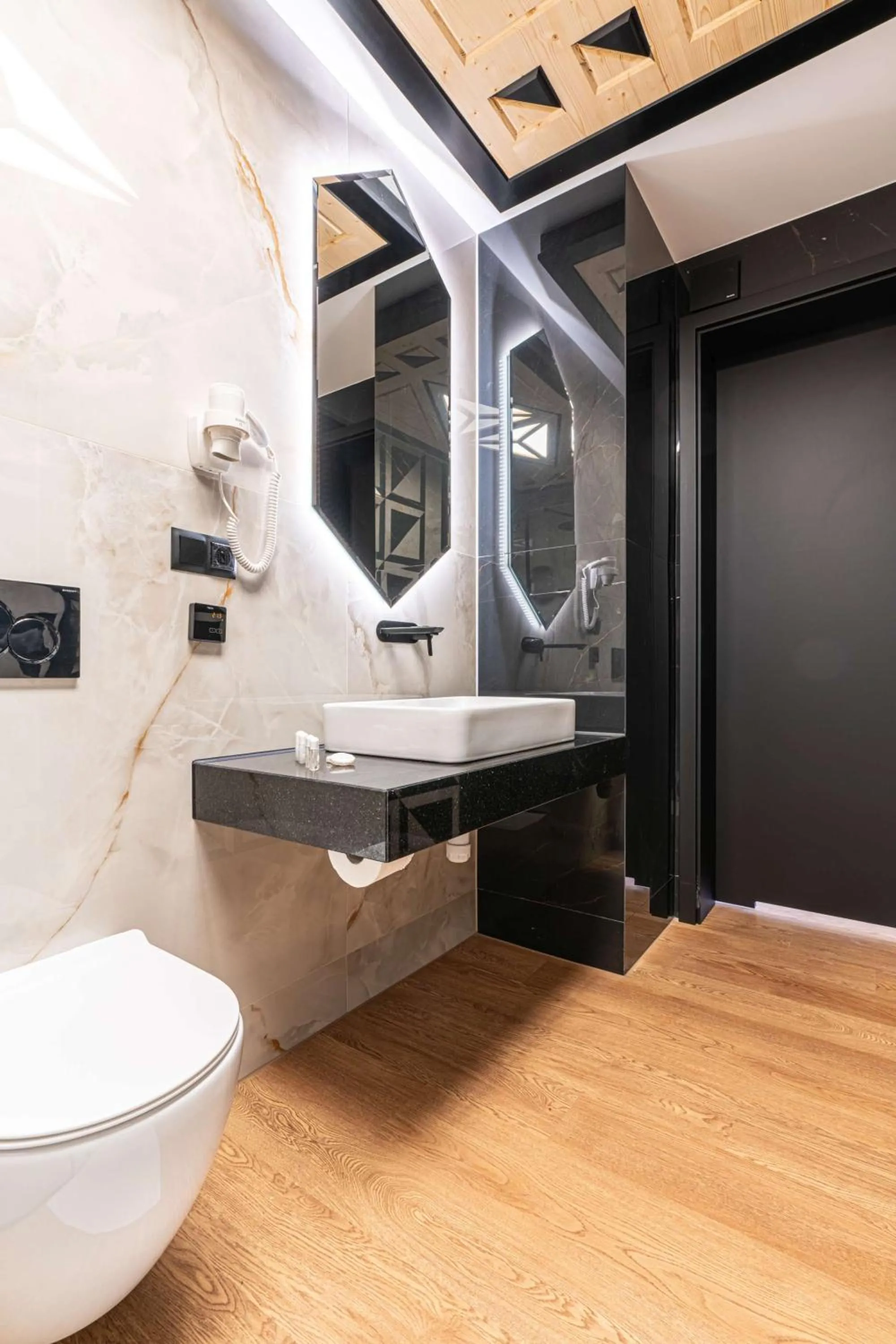 Shower in Złota Residence & SPA - 500m od Krupówek