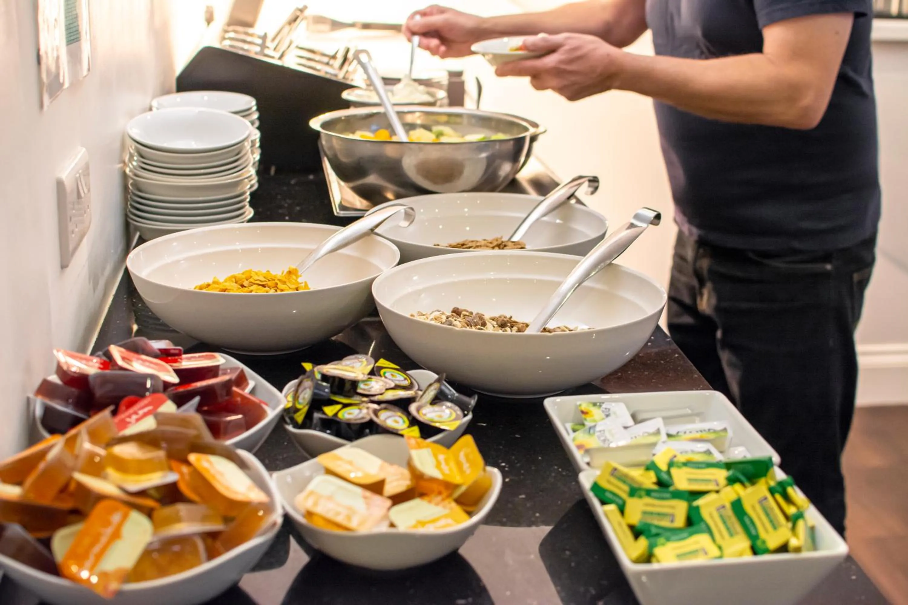 Food and drinks in The Grosvenor Plymouth