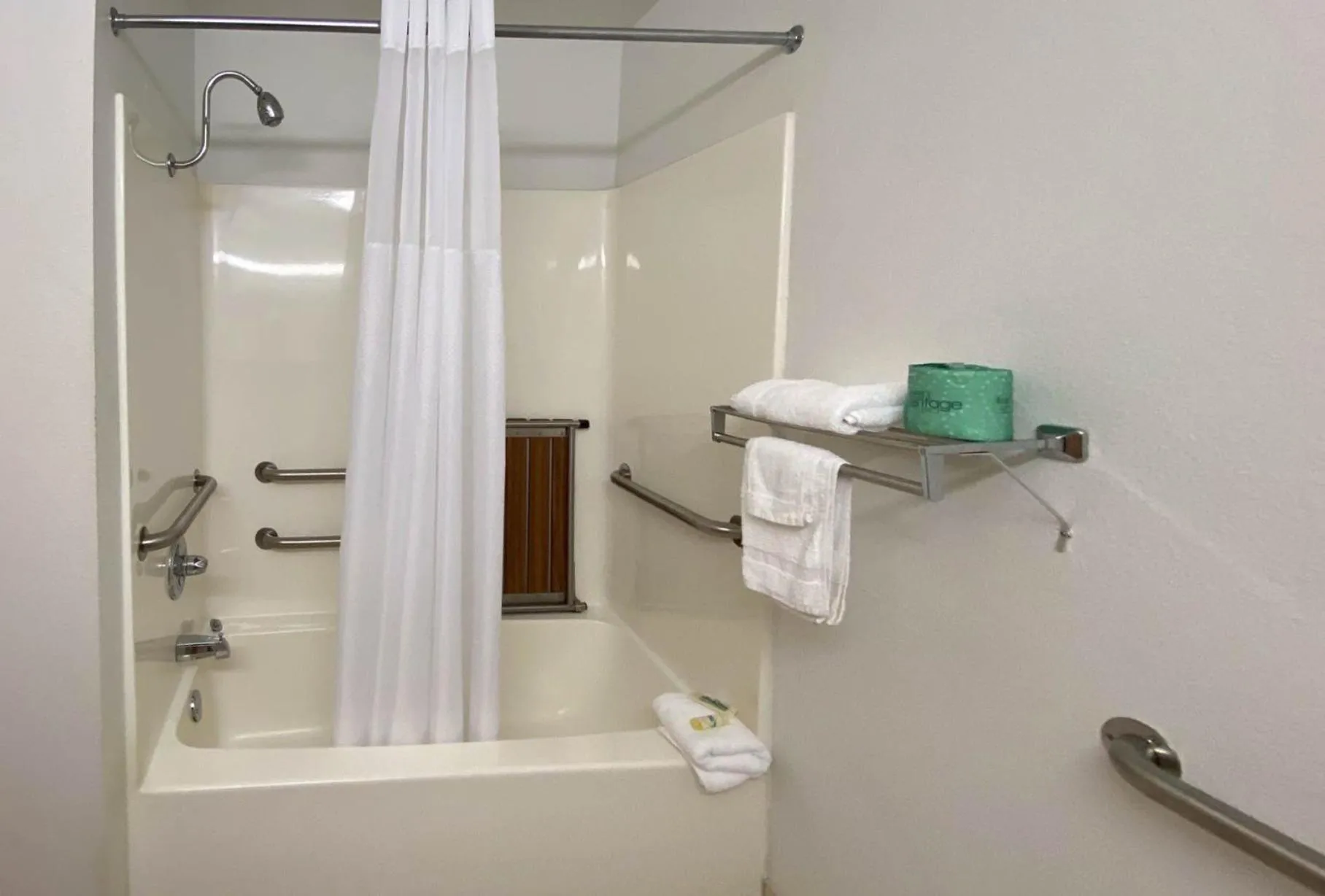 Bathroom in Studio 6 McAlester OK South