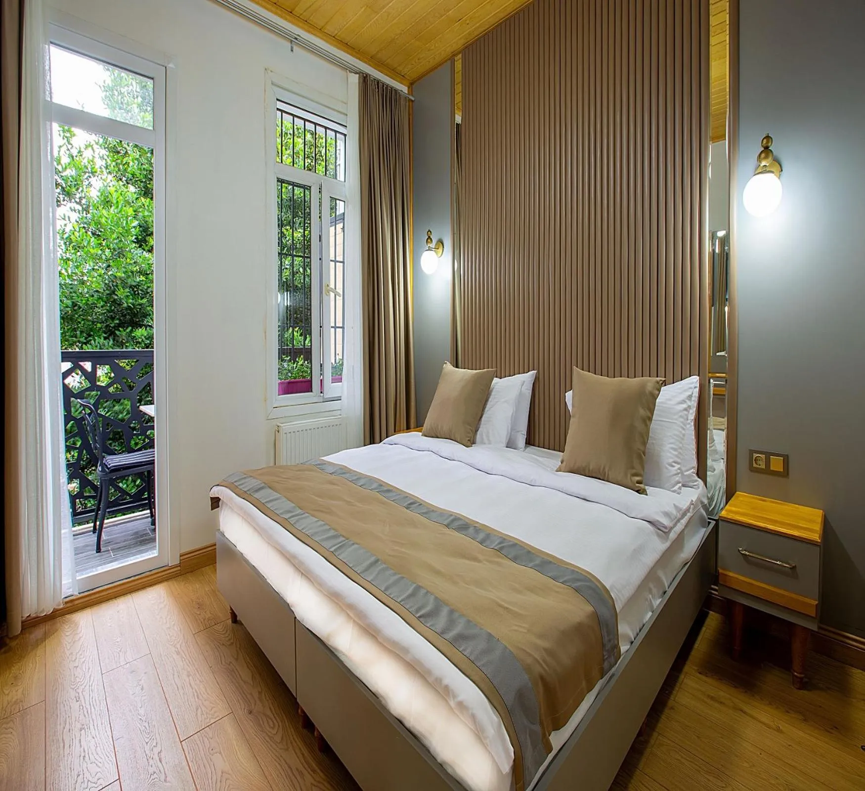 Photo of the whole room, Bed in Guldehan Hotel