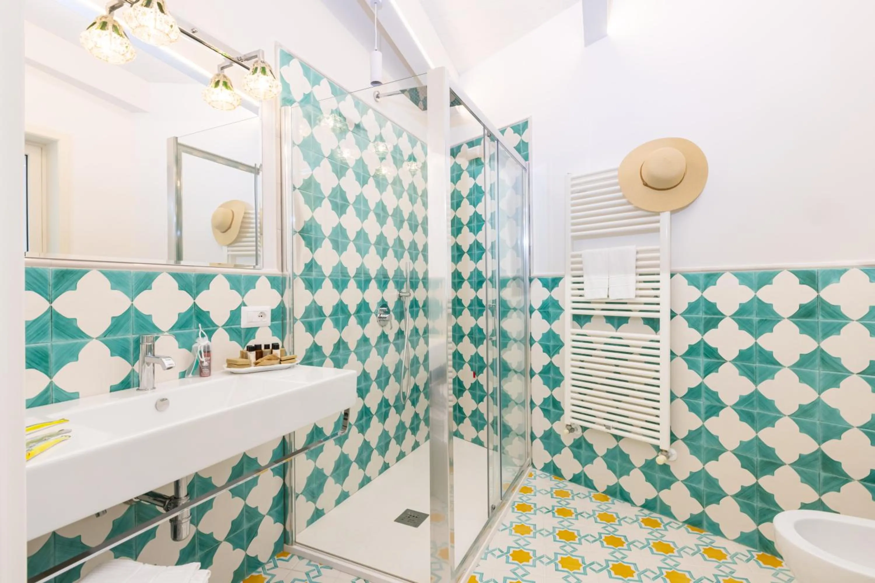 Shower in YourHome - Villa Veronica Luxury Suites in Amalfi coast