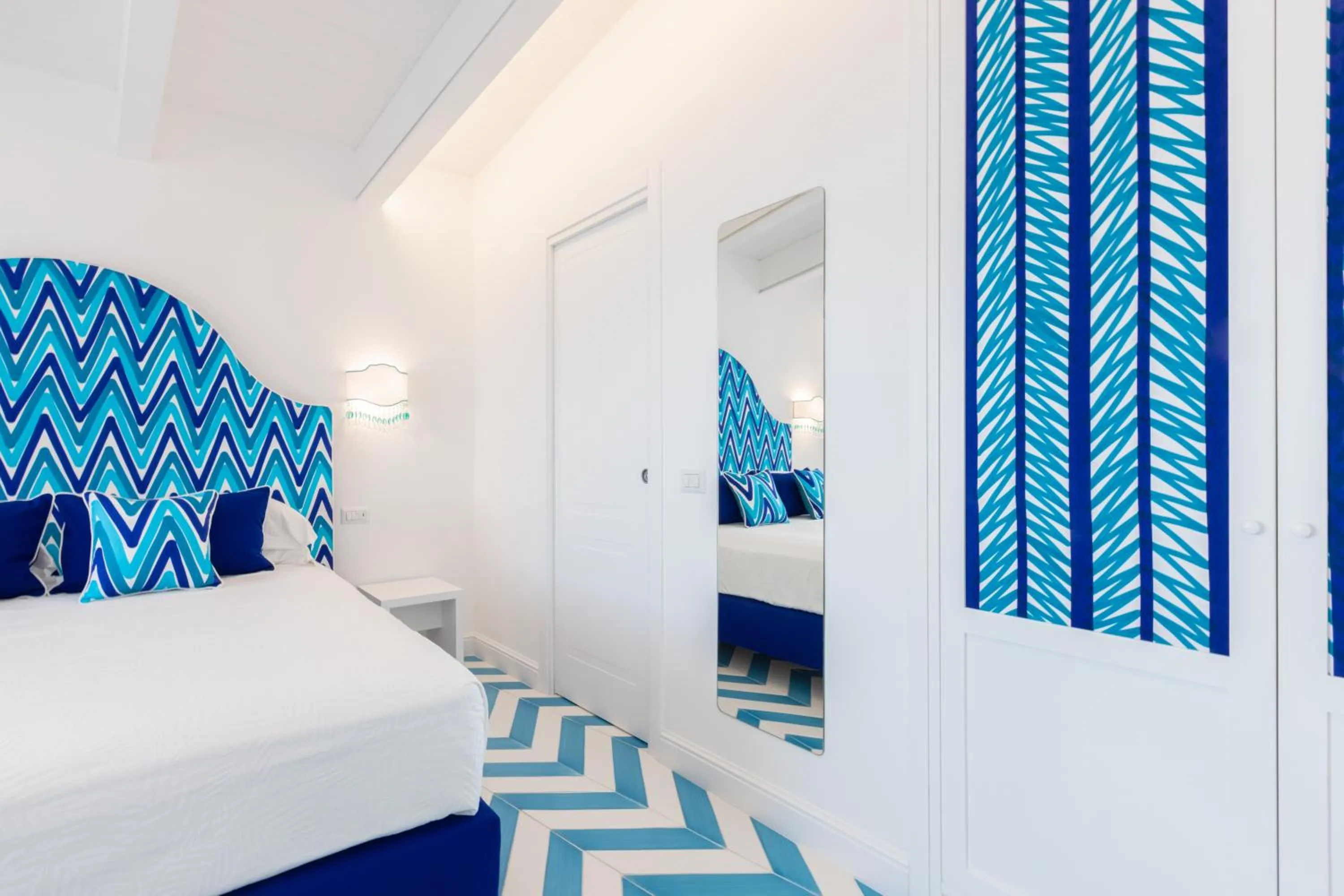 Bed in YourHome - Villa Veronica Luxury Suites in Amalfi coast