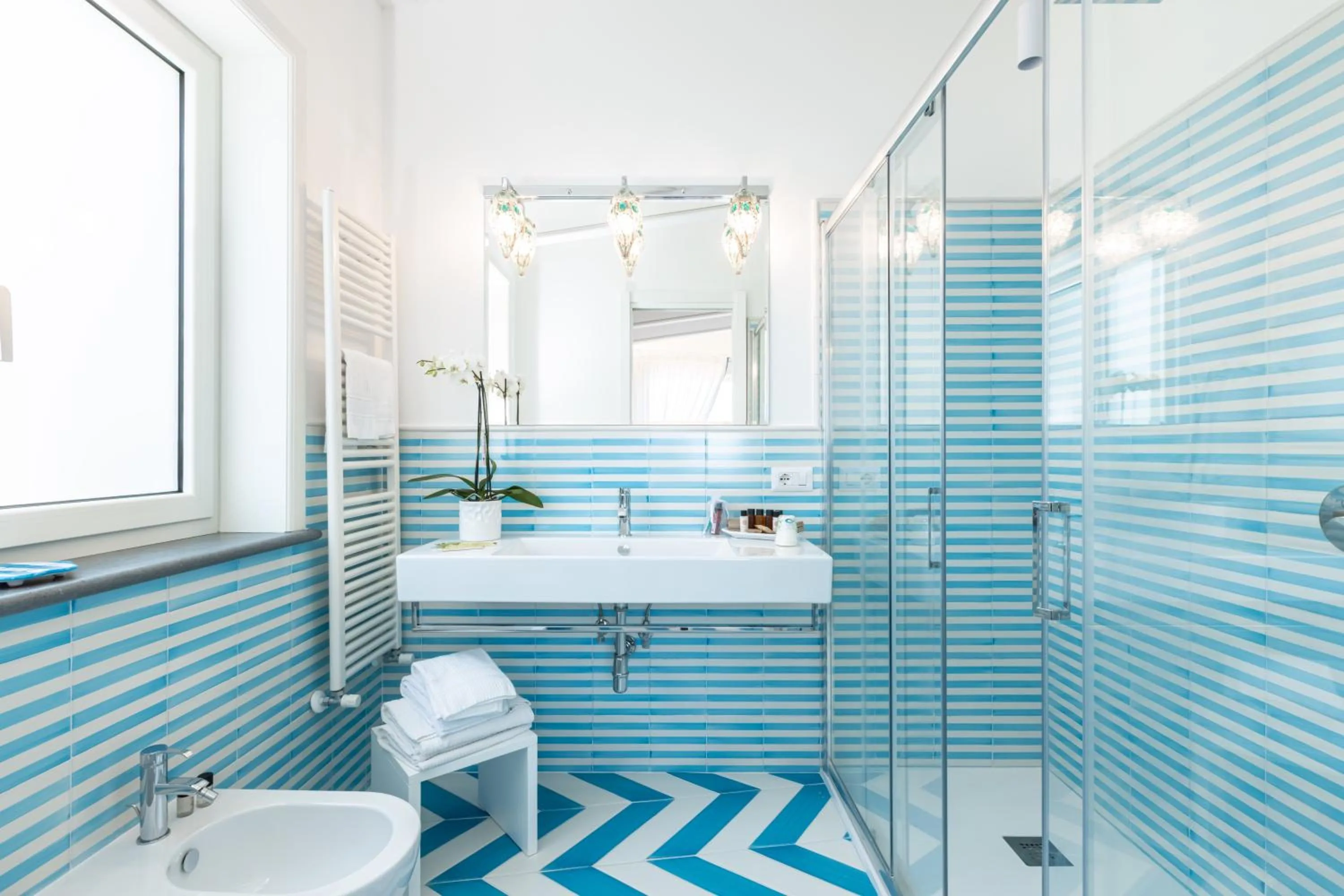 Shower in YourHome - Villa Veronica Luxury Suites in Amalfi coast