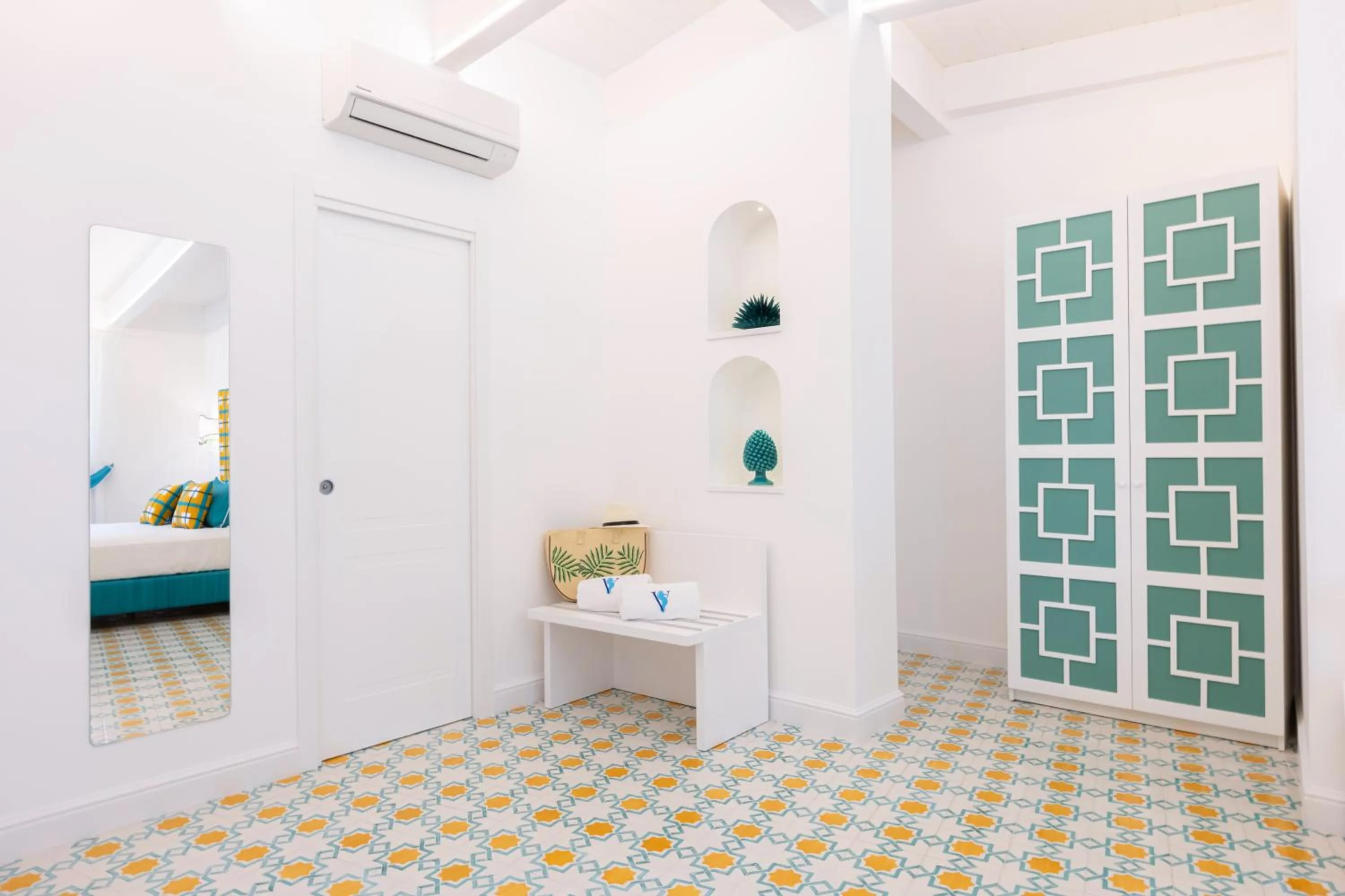 Photo of the whole room, Bed in YourHome - Villa Veronica Luxury Suites in Amalfi coast