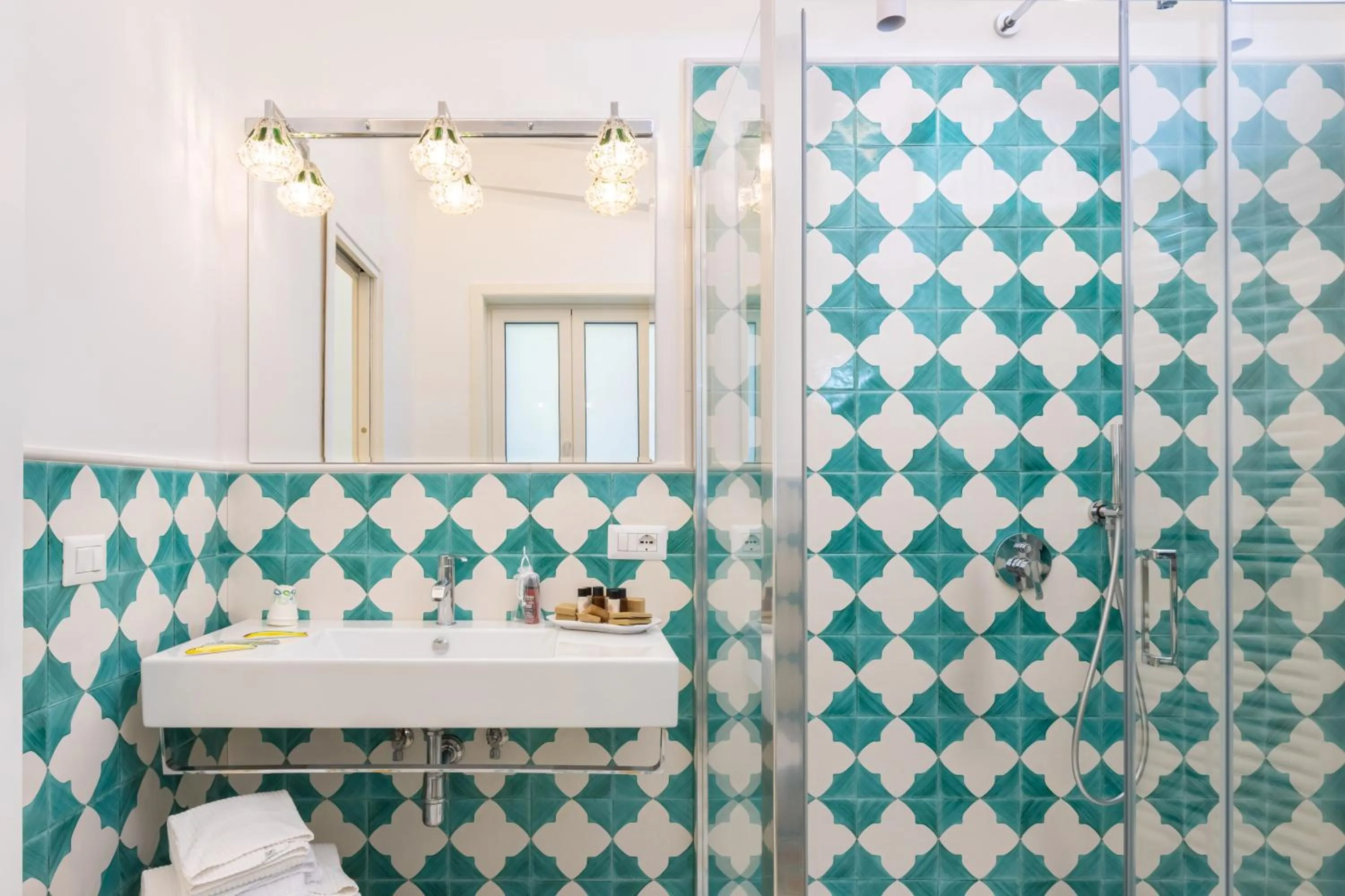 Shower in YourHome - Villa Veronica Luxury Suites in Amalfi coast