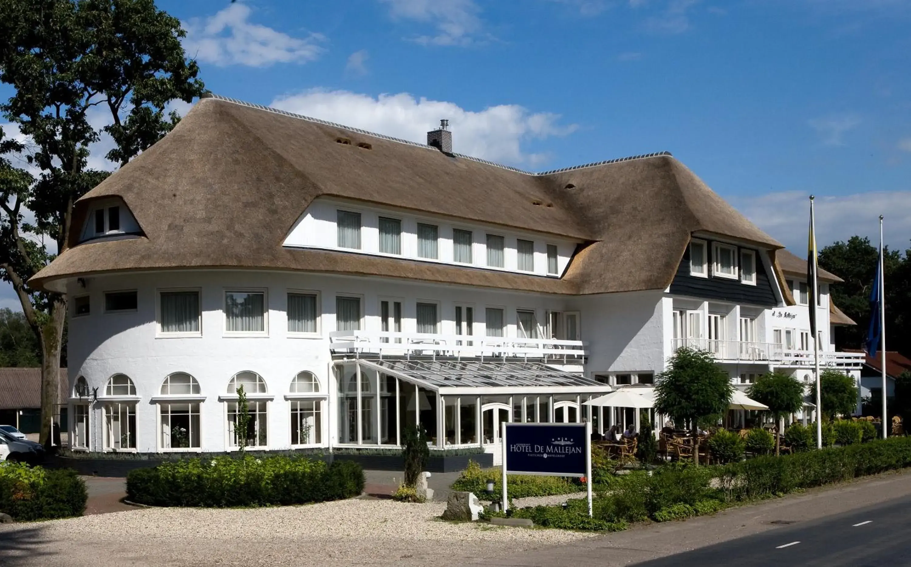 Facade/entrance in Fletcher Boutique Hotel De Mallejan Facade/entrance in Fletcher Boutique Hotel De Mallejan