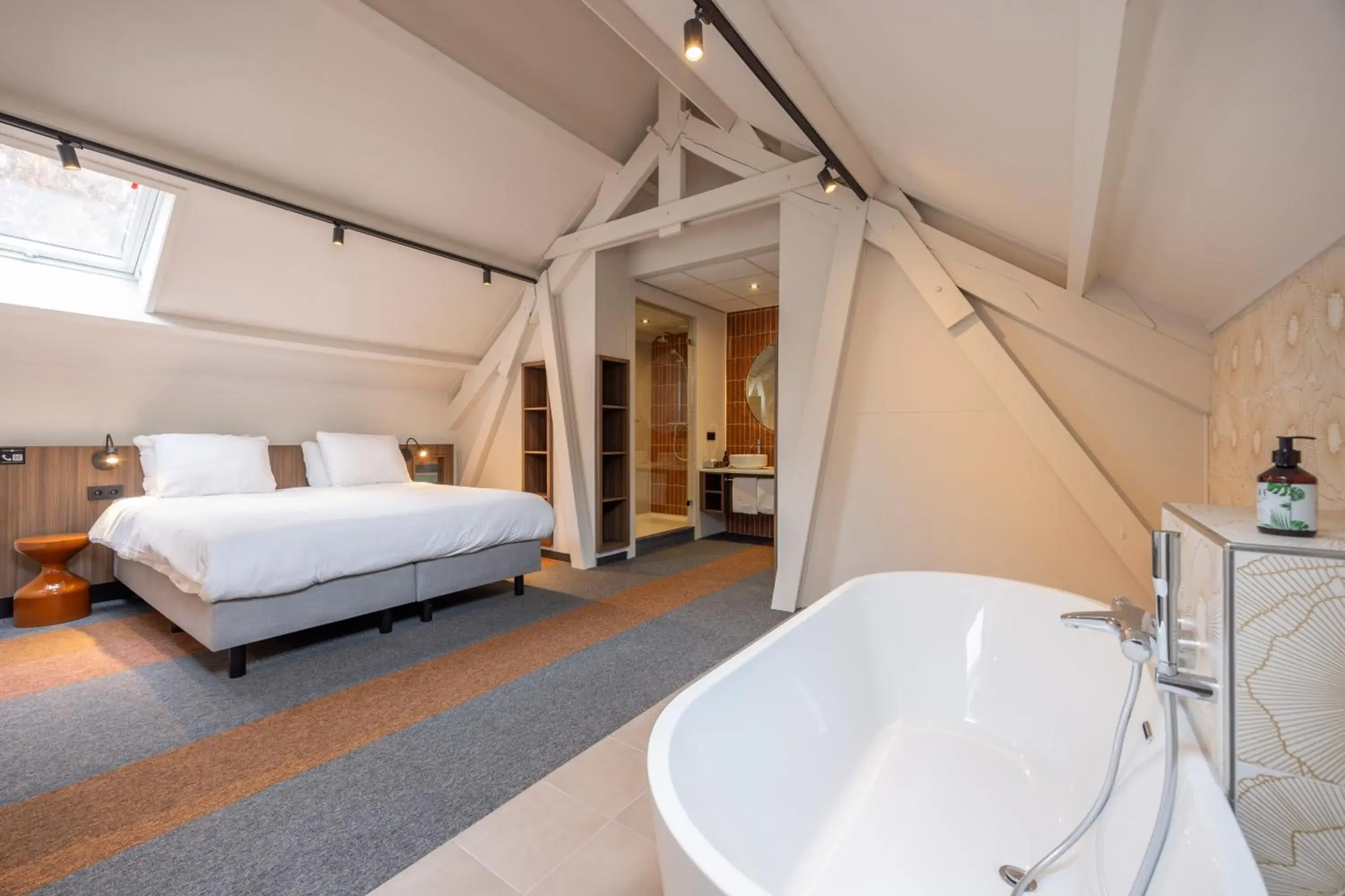 Bath, Bed in Fletcher Boutique Hotel De Mallejan Bath, Bed in Fletcher Boutique Hotel De Mallejan