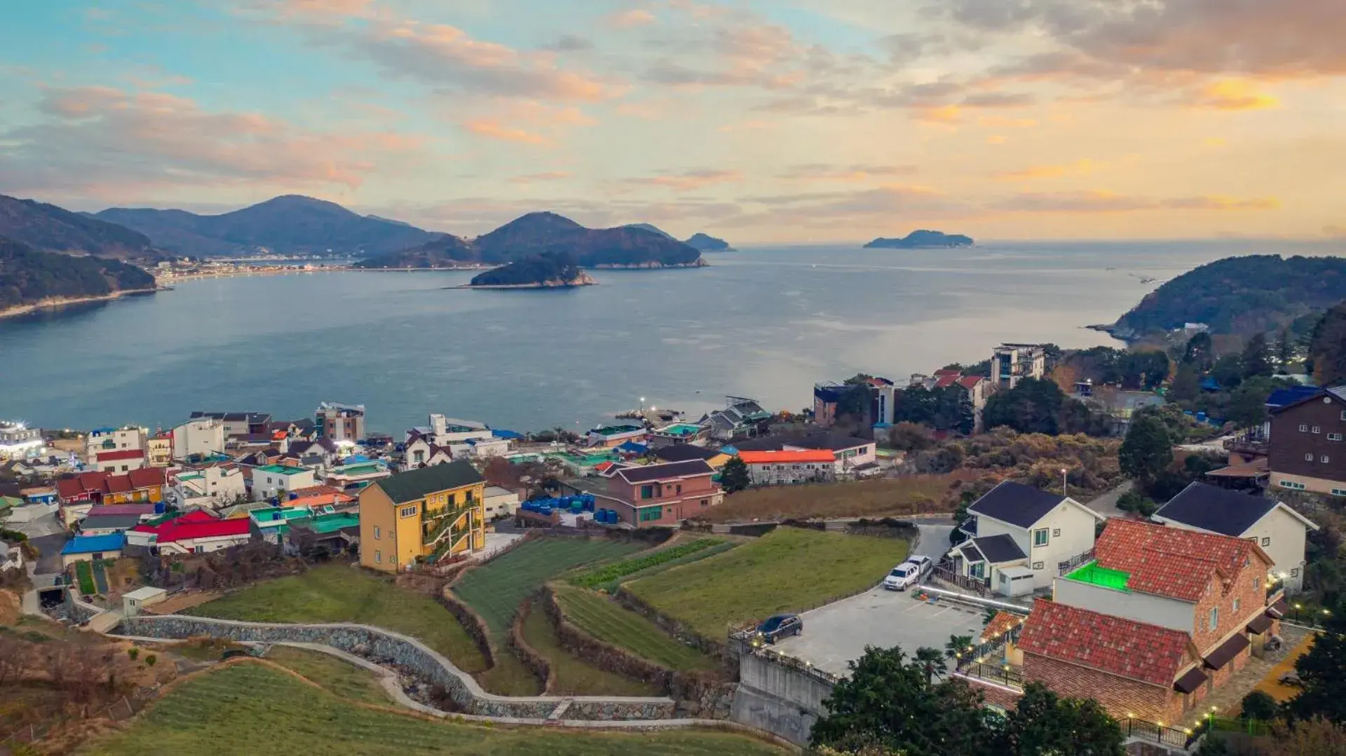 Property building in Maremonte Pension Property building in Maremonte Pension