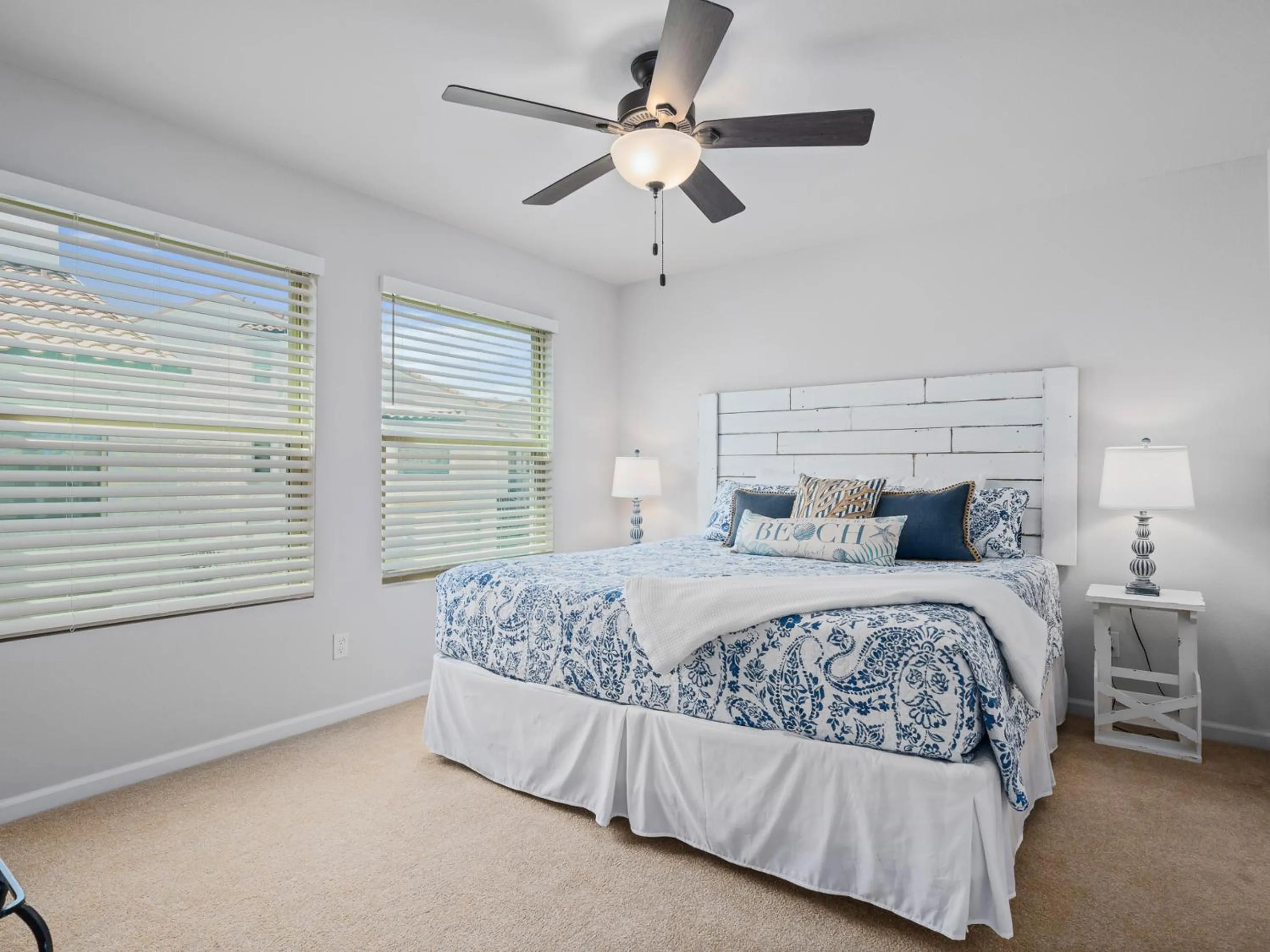 Property building, Bed in Bay Breeze Bungalow