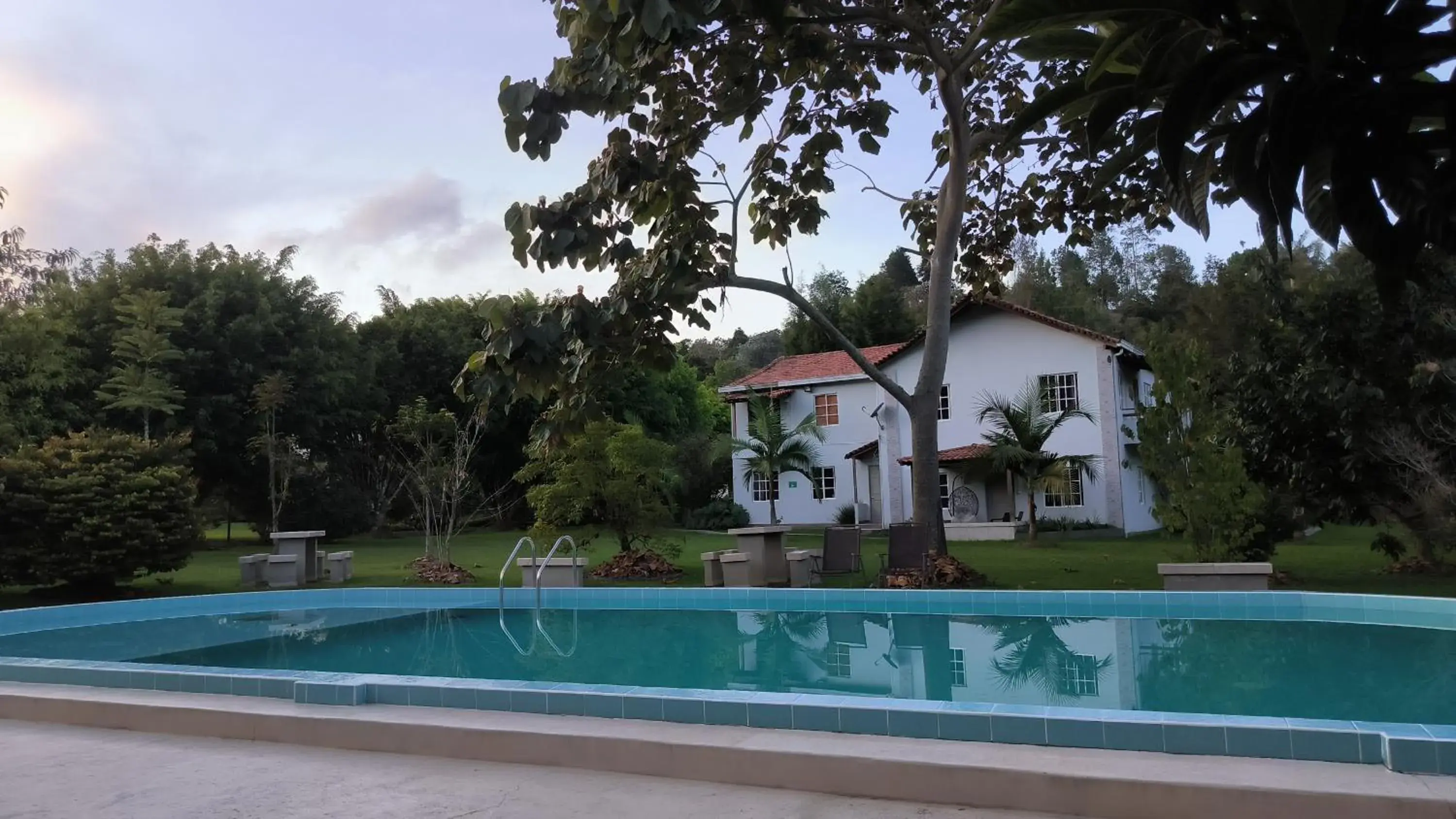 CASA HOTEL FIBA MAGUEZA CASA HOTEL FIBA MAGUEZA