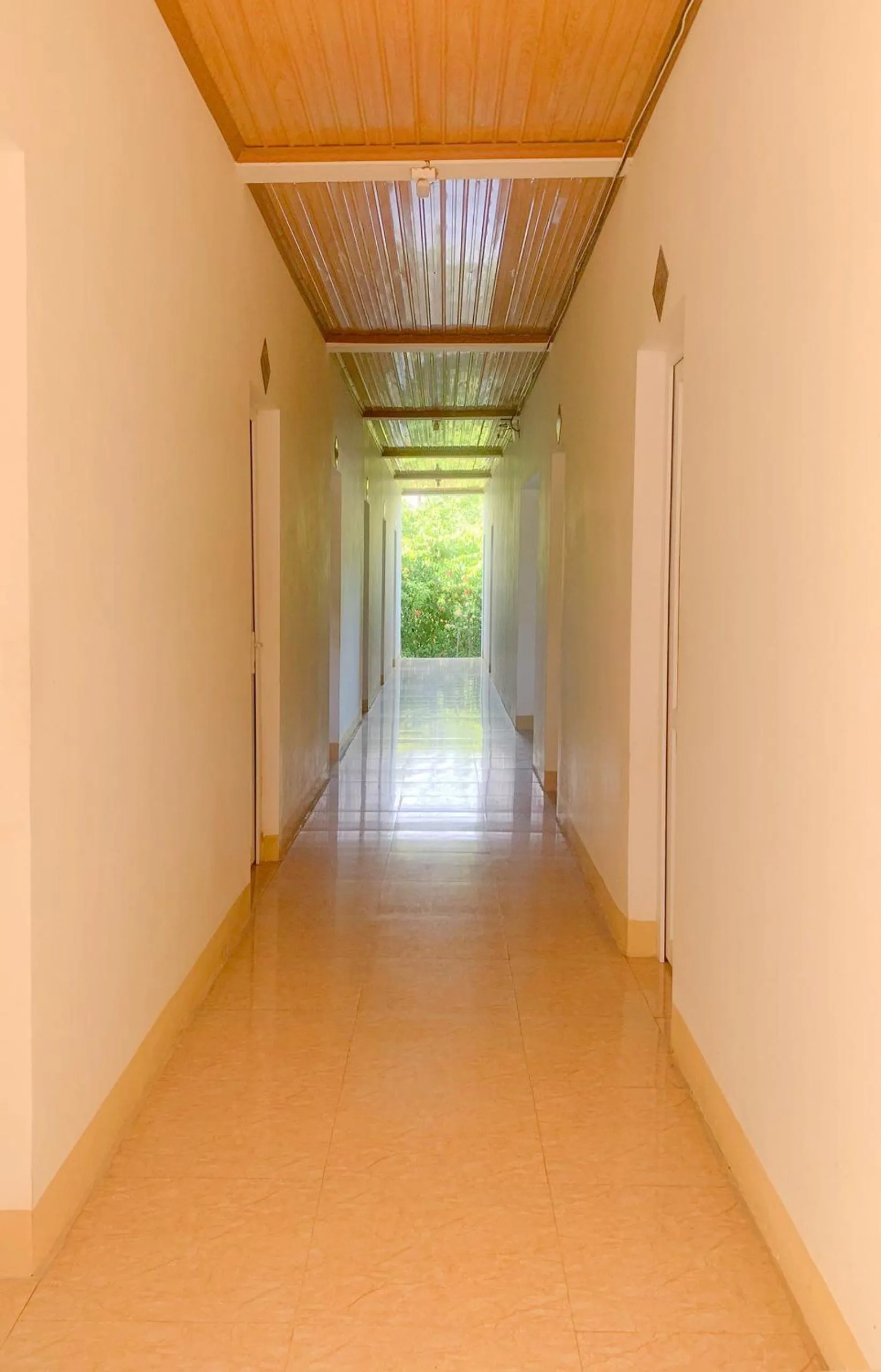 Communal lounge/ TV room in KHU DU LỊCH SINH THÁI HÒN MÁT