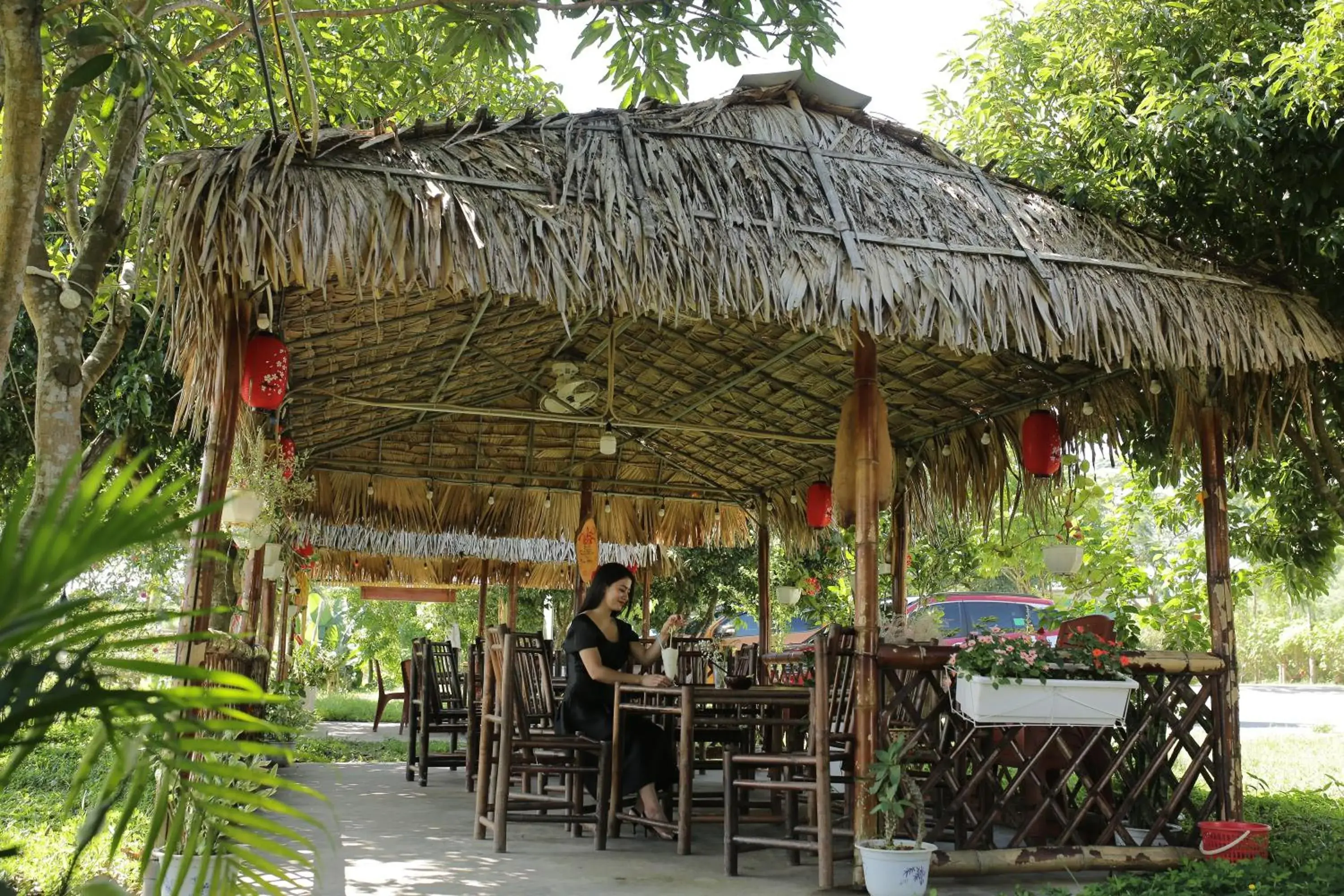 Restaurant/places to eat in KHU DU LỊCH SINH THÁI HÒN MÁT Restaurant/places to eat in KHU DU LỊCH SINH THÁI HÒN MÁT