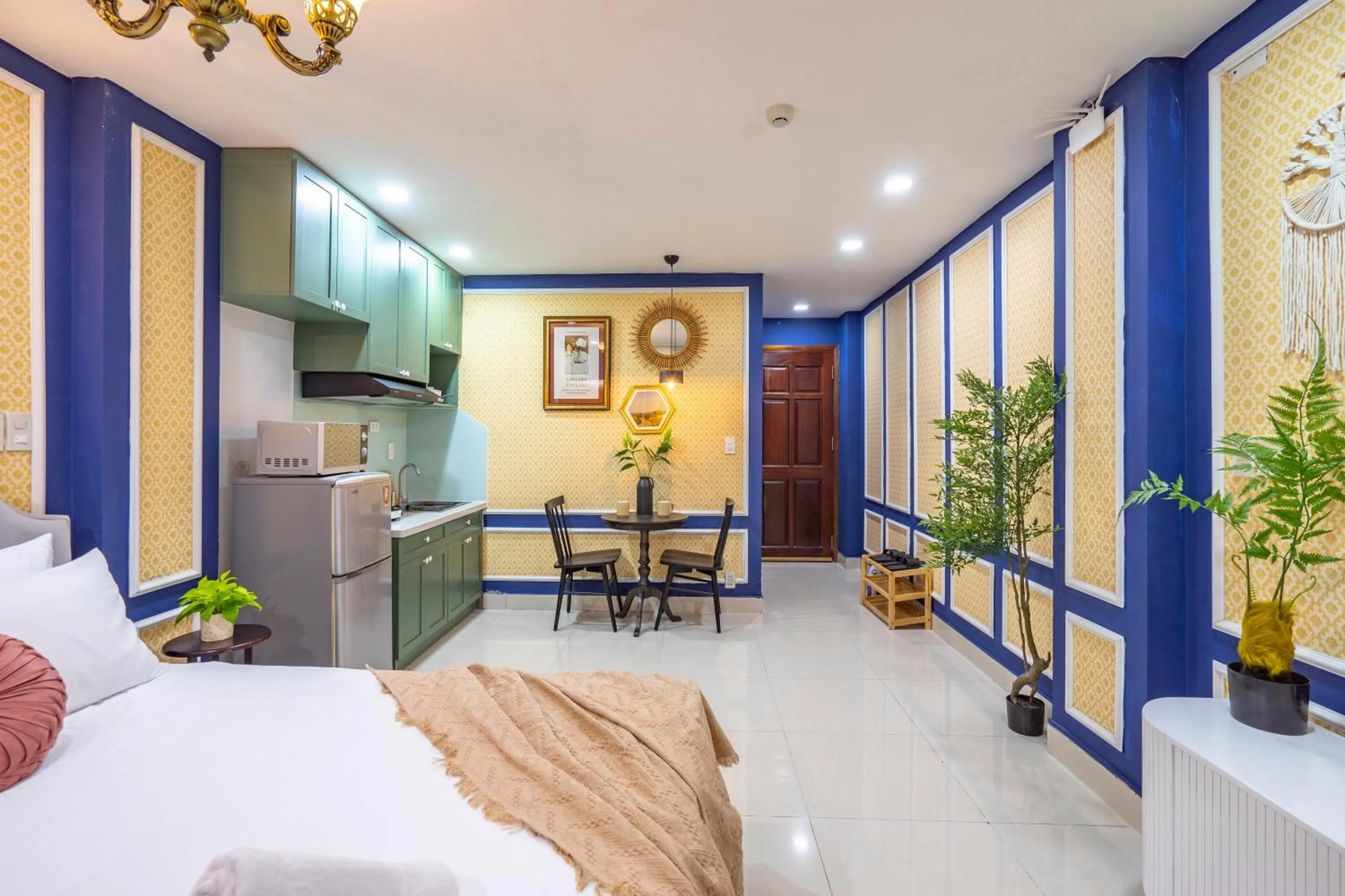 Kitchen or kitchenette, Bed in SAZI Church View Home - Free Nails HairWash