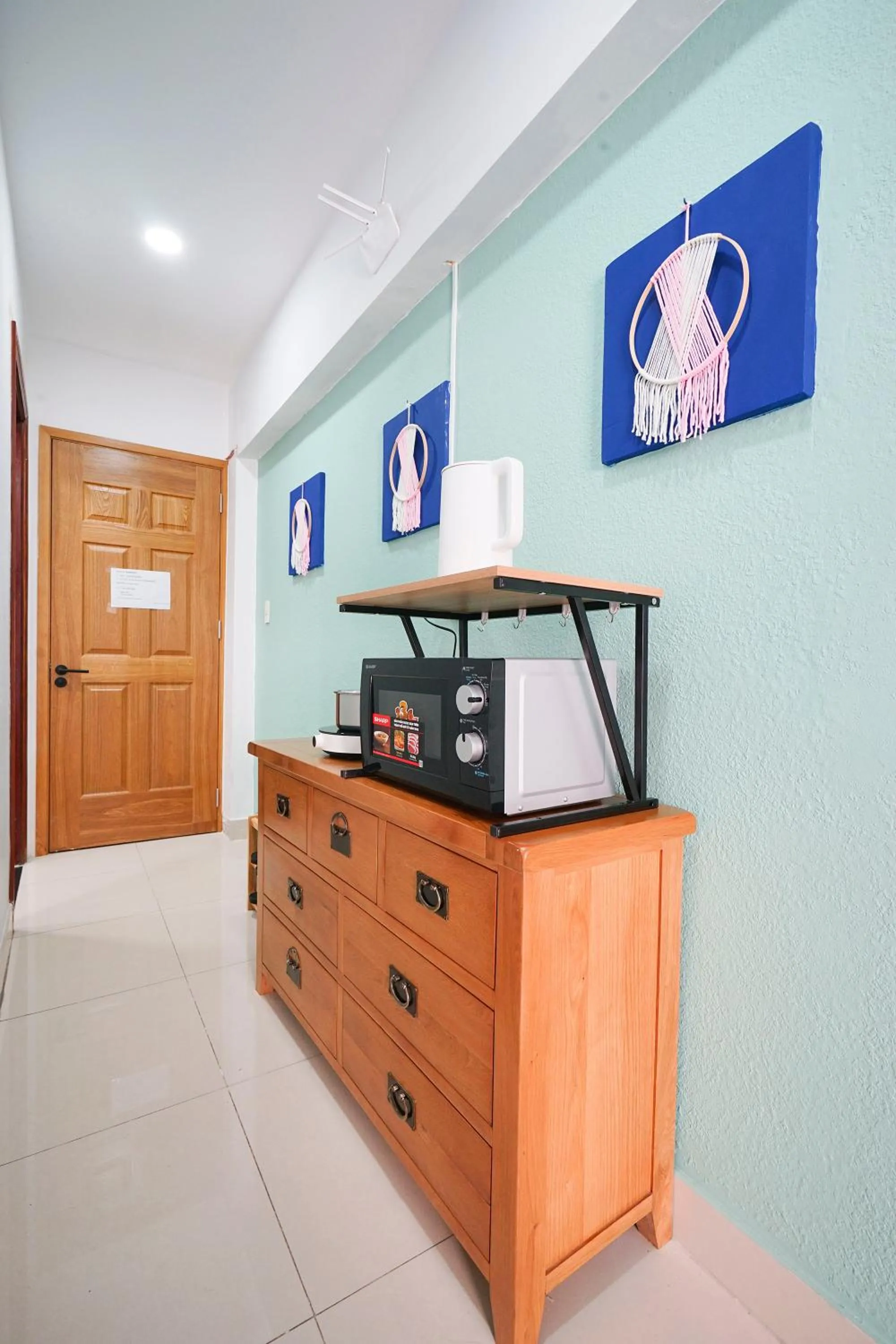 Kitchen or kitchenette in SAZI Church View Home - Free Nails HairWash