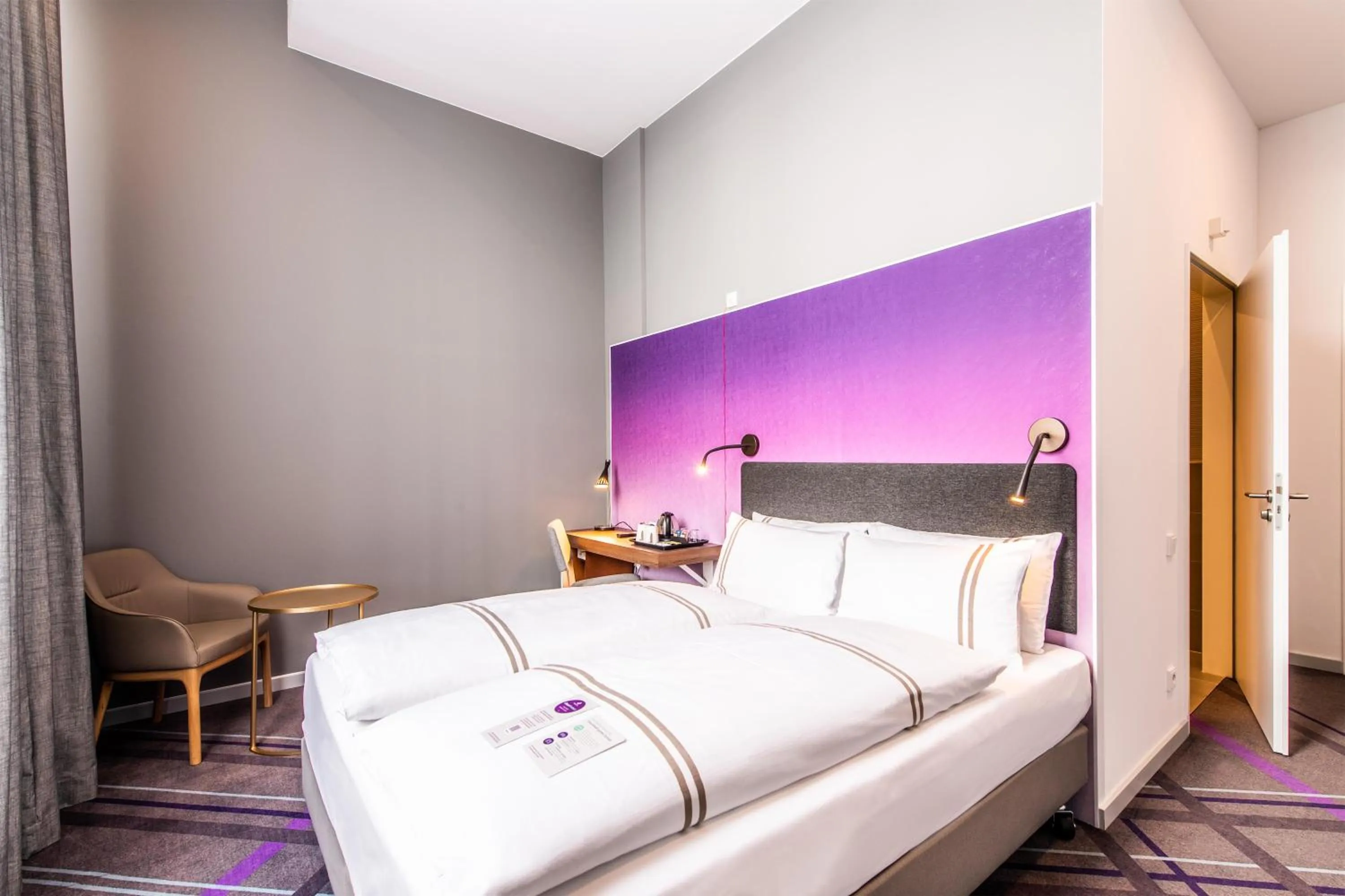 Bedroom, Bed in Premier Inn Wuppertal City Centre