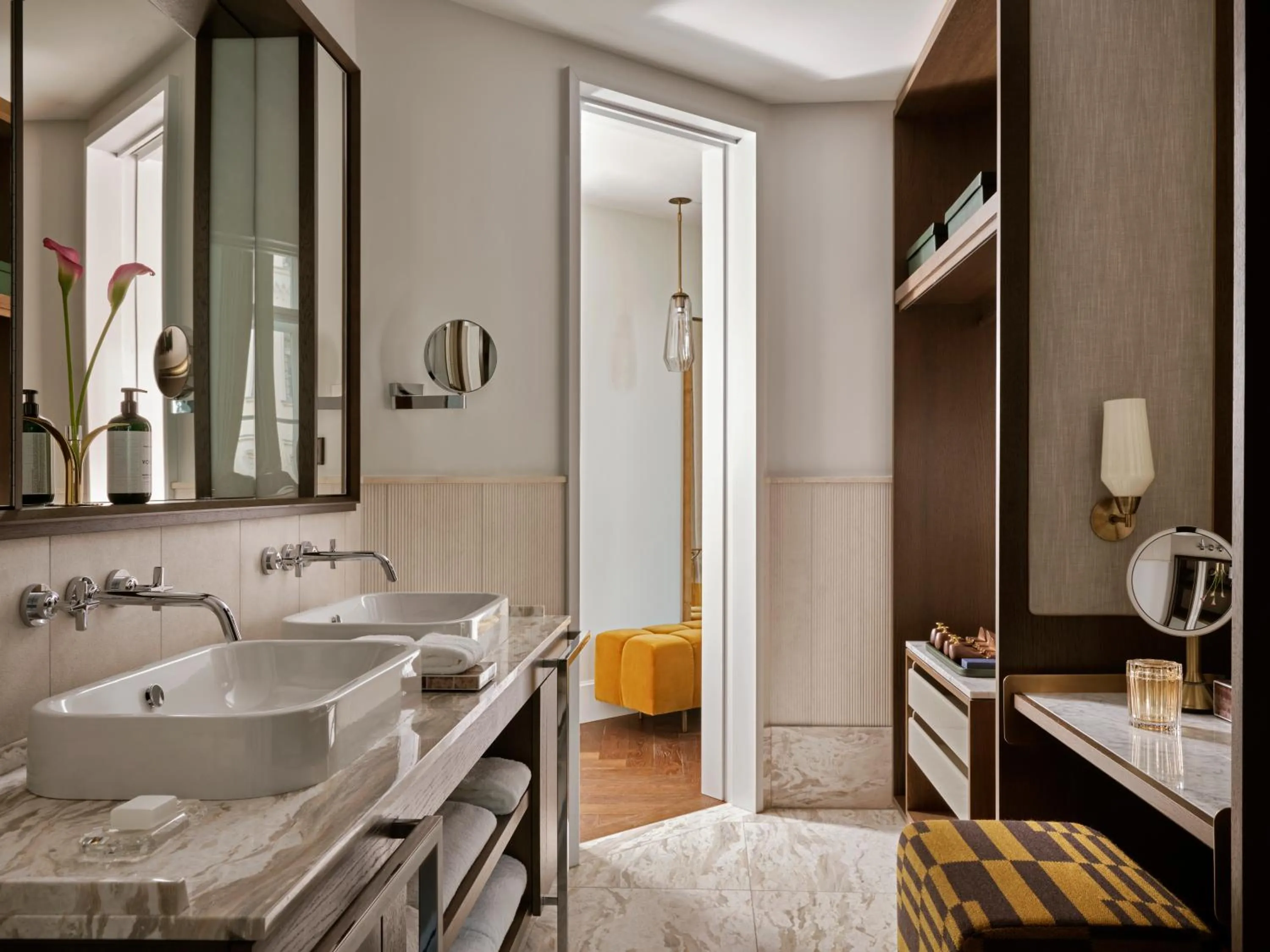 Bathroom in Rosewood Munich