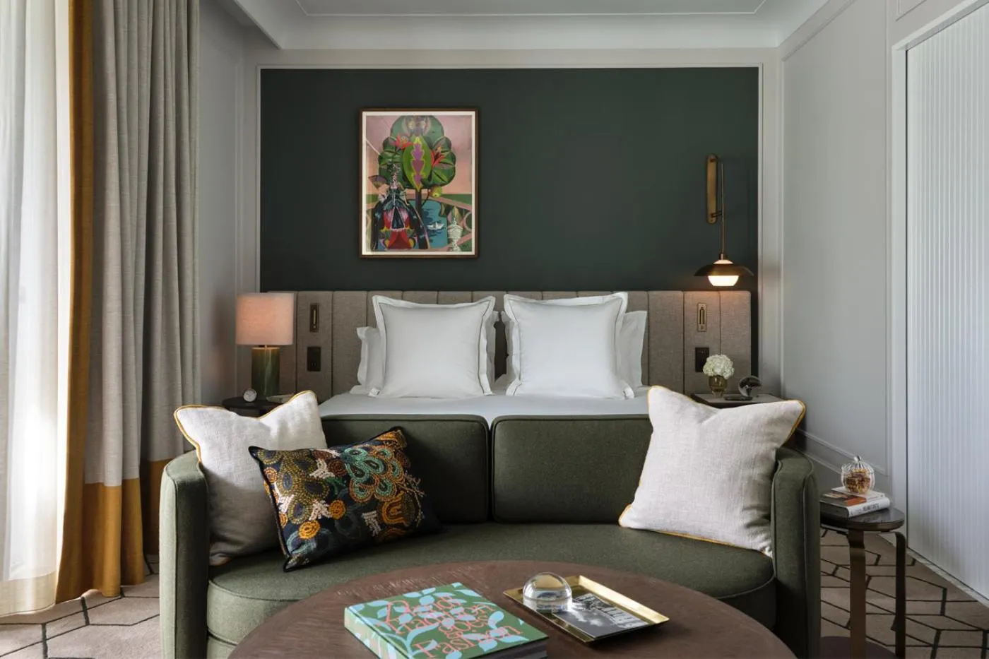 Photo of the whole room in Rosewood Munich