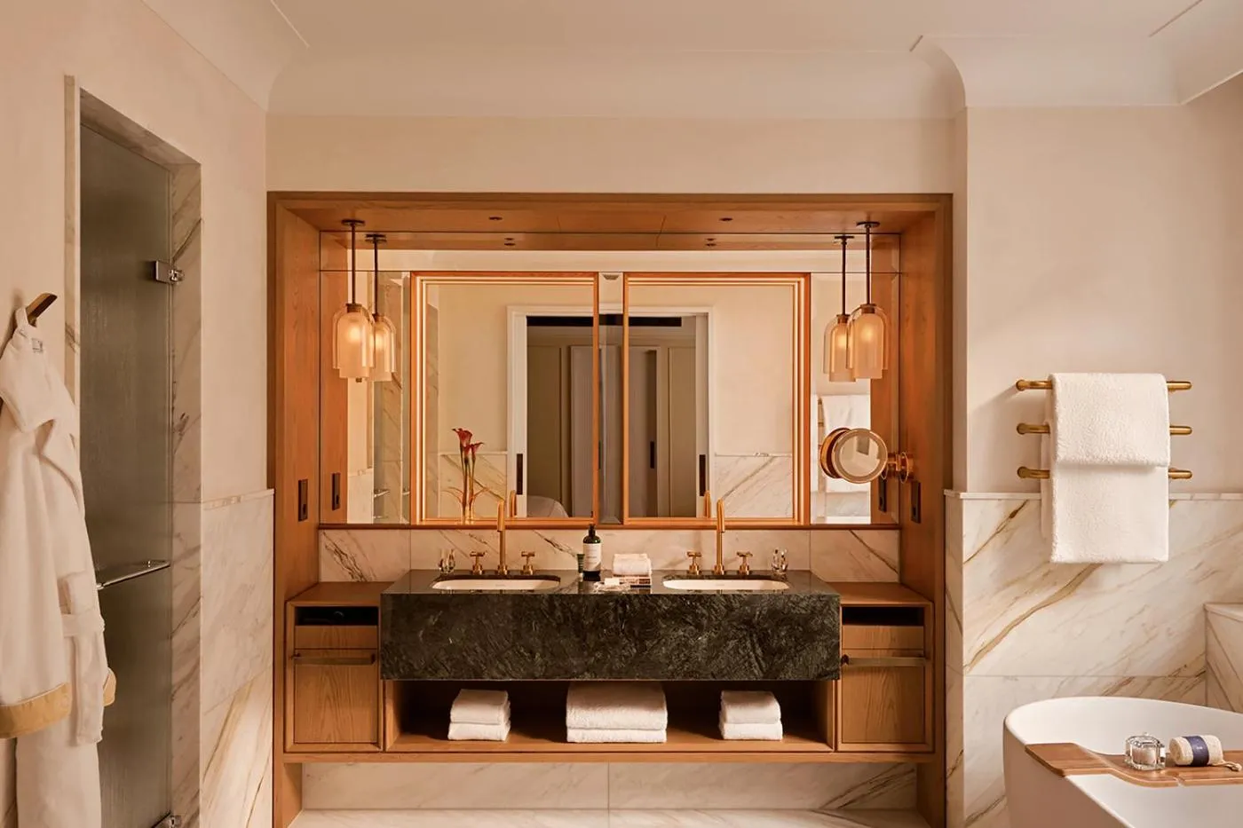 Bathroom in Rosewood Munich