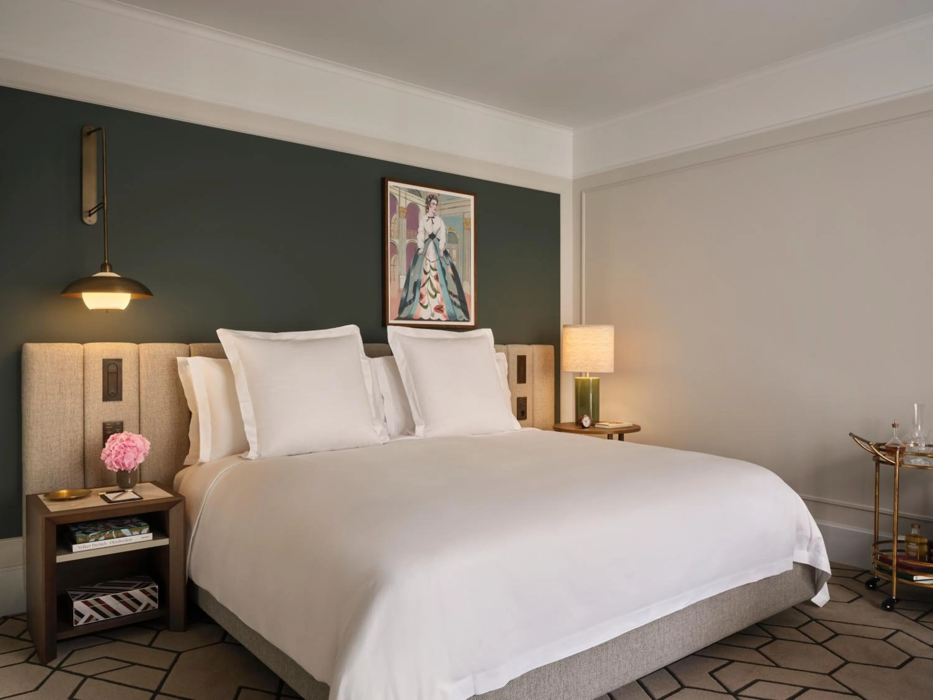 Bed in Rosewood Munich