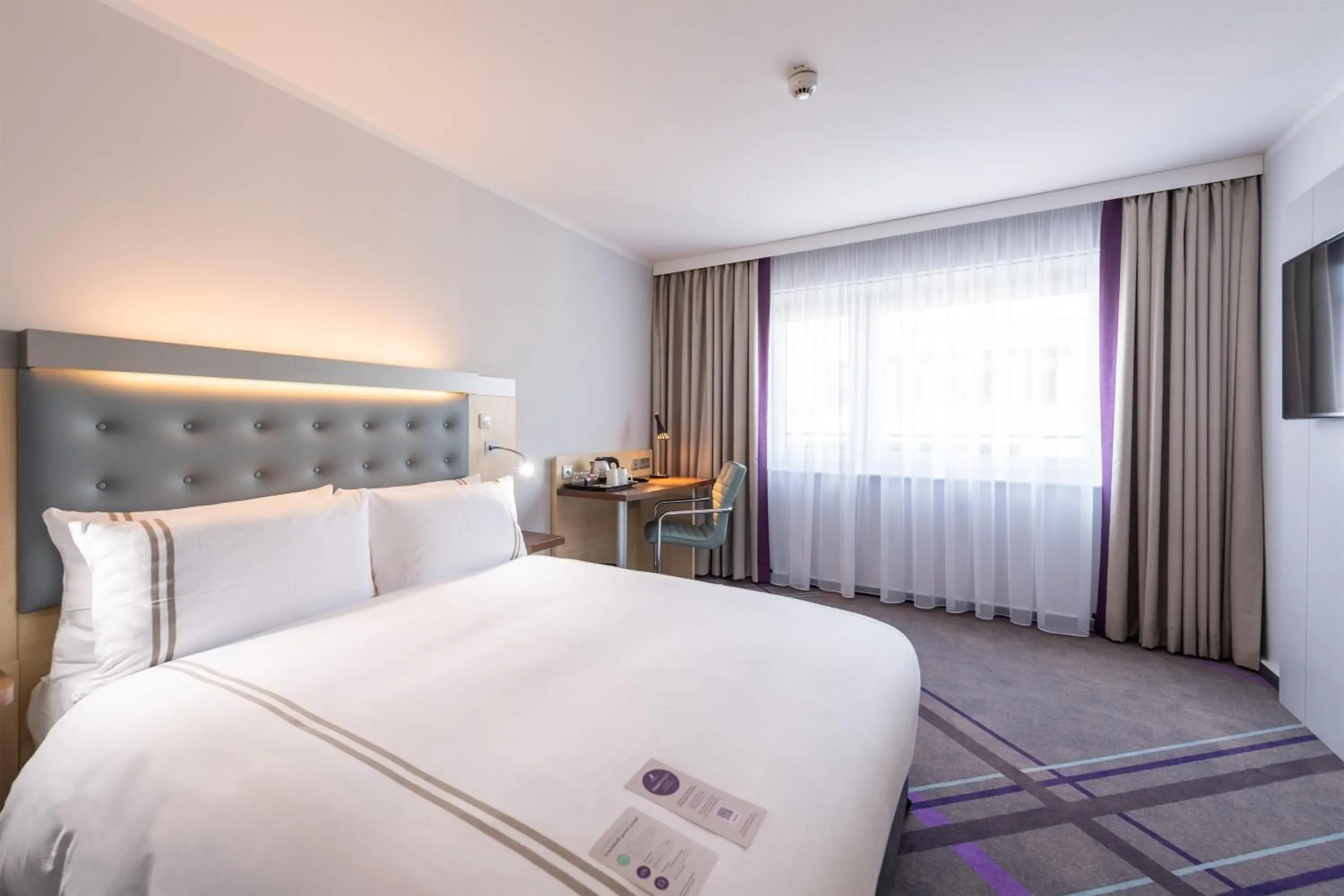 Double Room - Disability Access in Premier Inn Stuttgart Airport Double Room - Disability Access in Premier Inn Stuttgart Airport