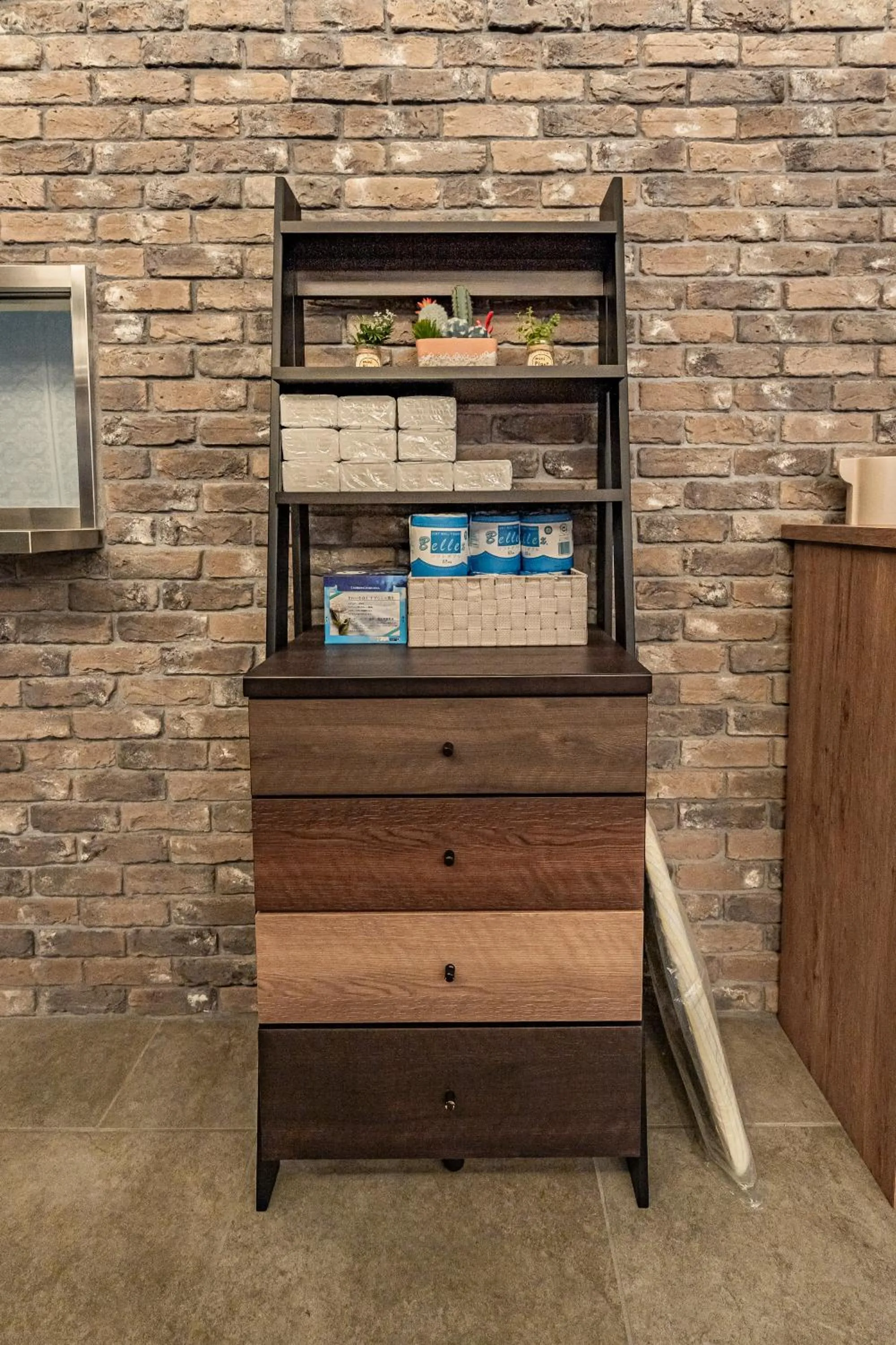 room service in Apartment Hotel 11 Namba Minami Shinimamiya