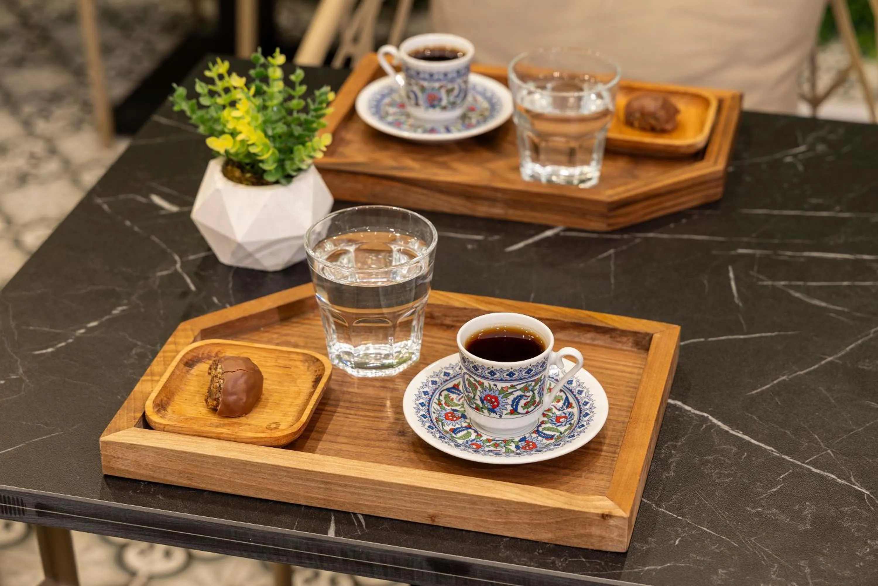 Restaurant/places to eat in WestDoor Hotel