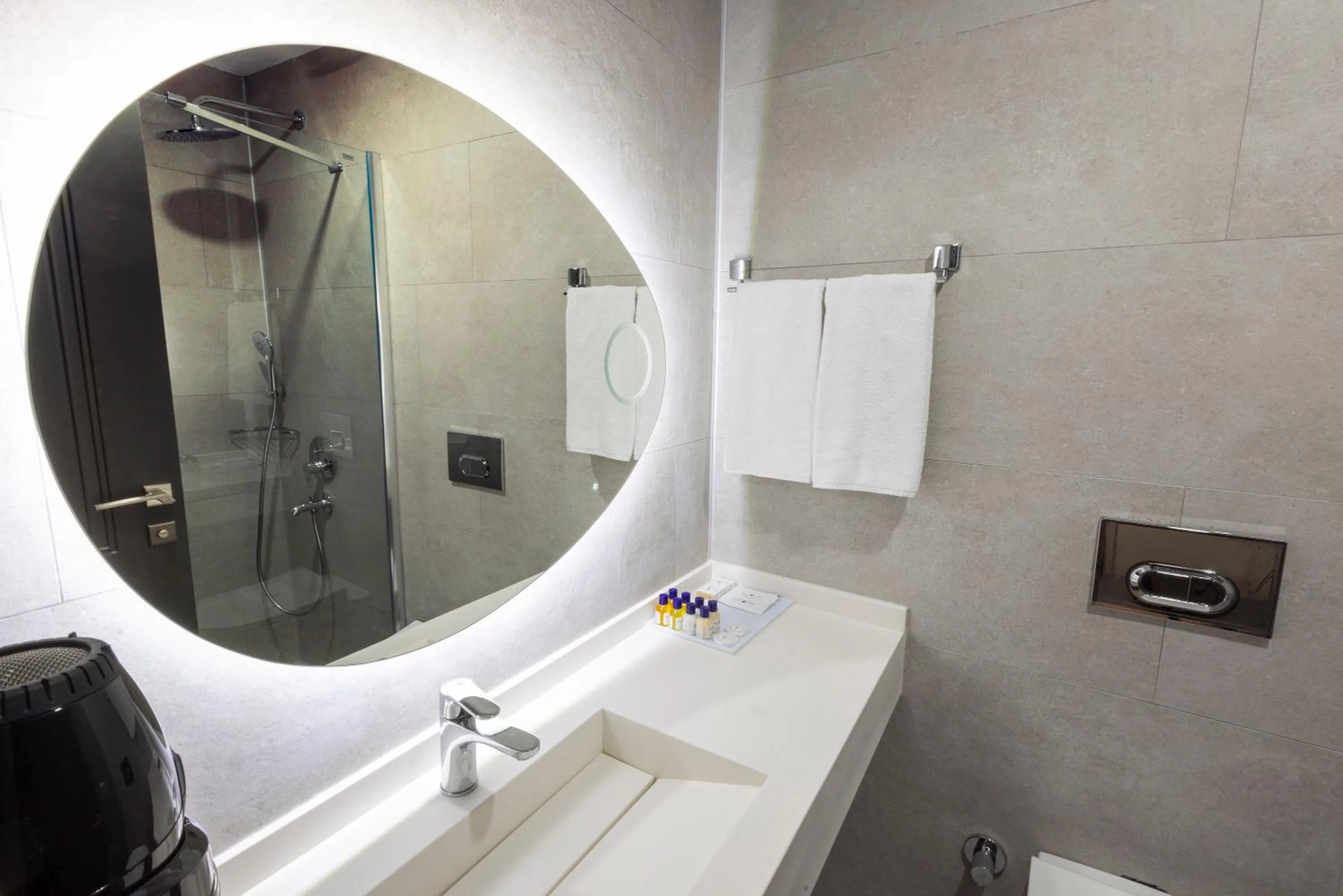 Shower in WestDoor Hotel