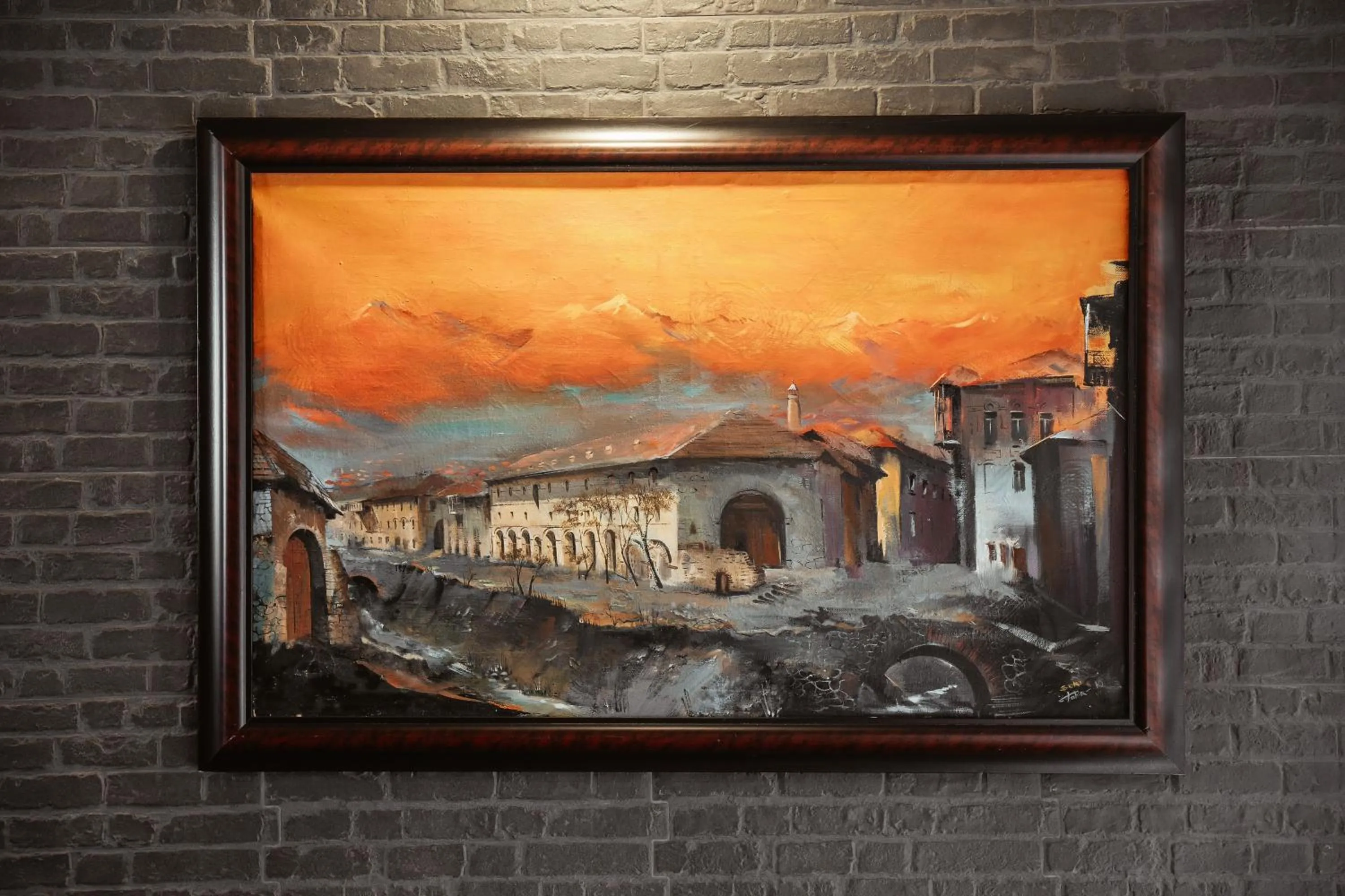 Restaurant/places to eat in The Diamond Hotel Baku