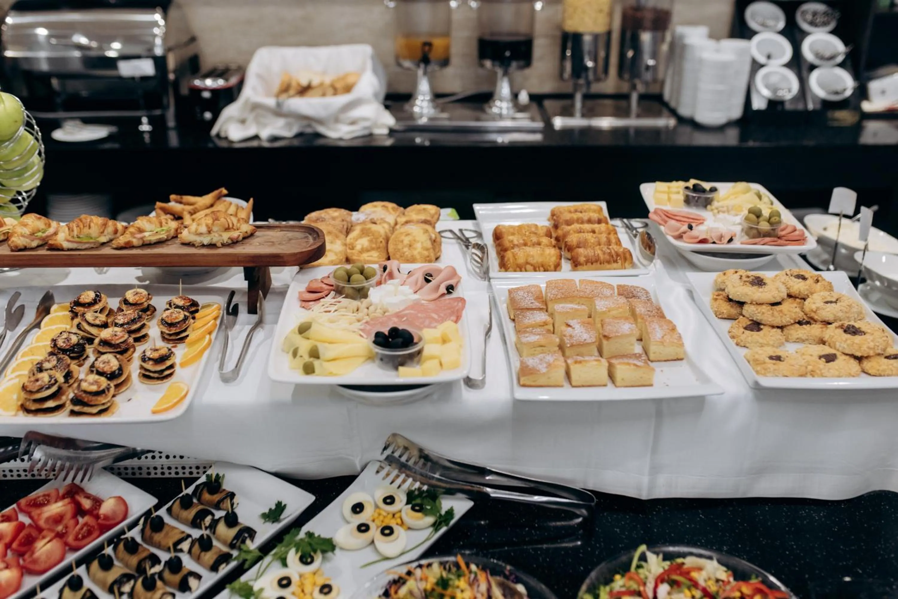 Buffet breakfast in The Diamond Hotel Baku