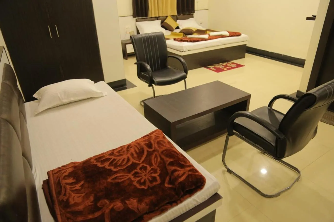 Photo of the whole room, Bed in Venus Hotel 5 Minute Walking Distance from Dargah