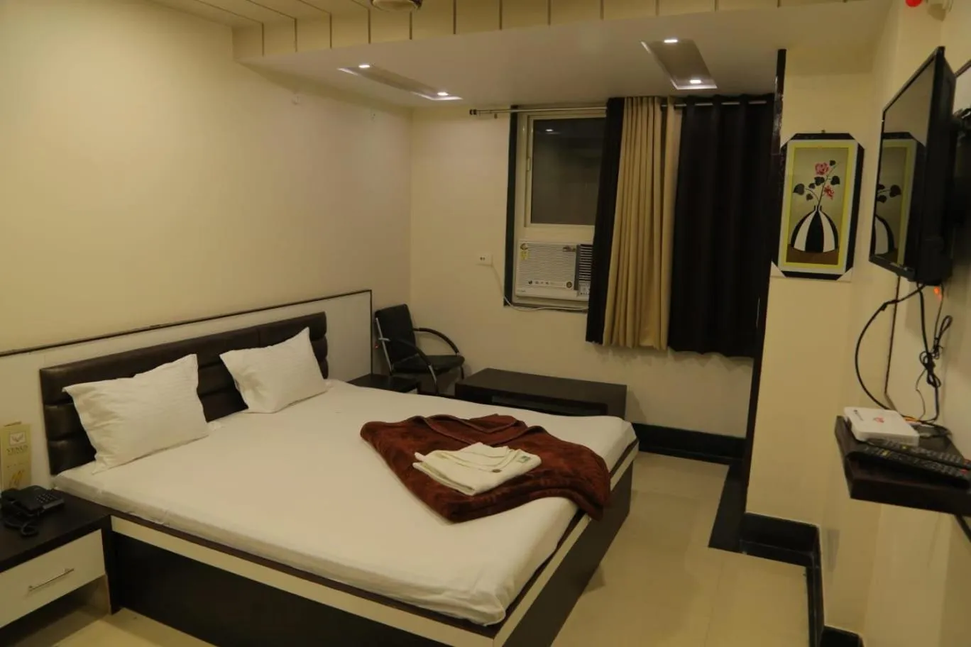 Bed in Venus Hotel 5 Minute Walking Distance from Dargah