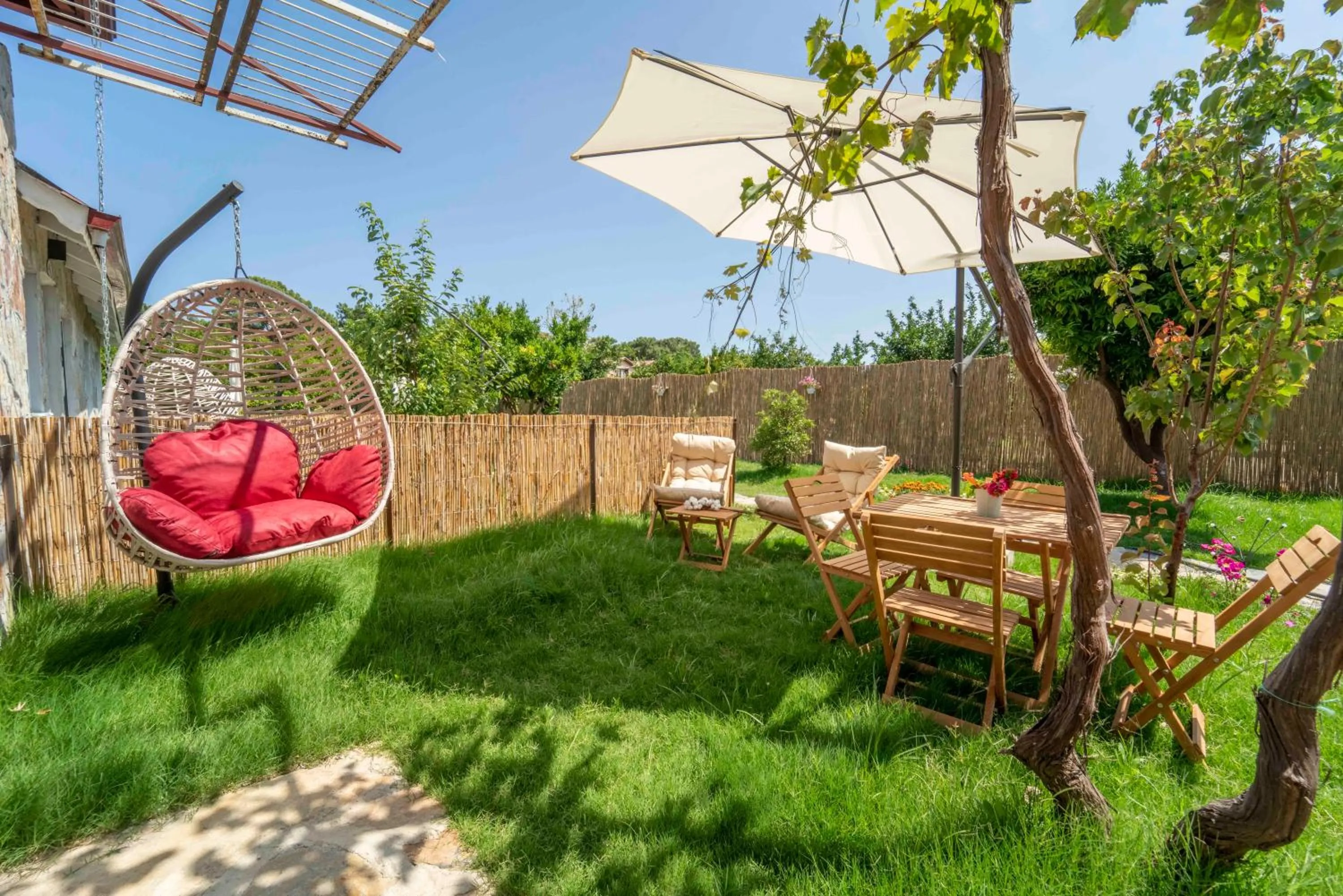 Garden in Kamkat Otel