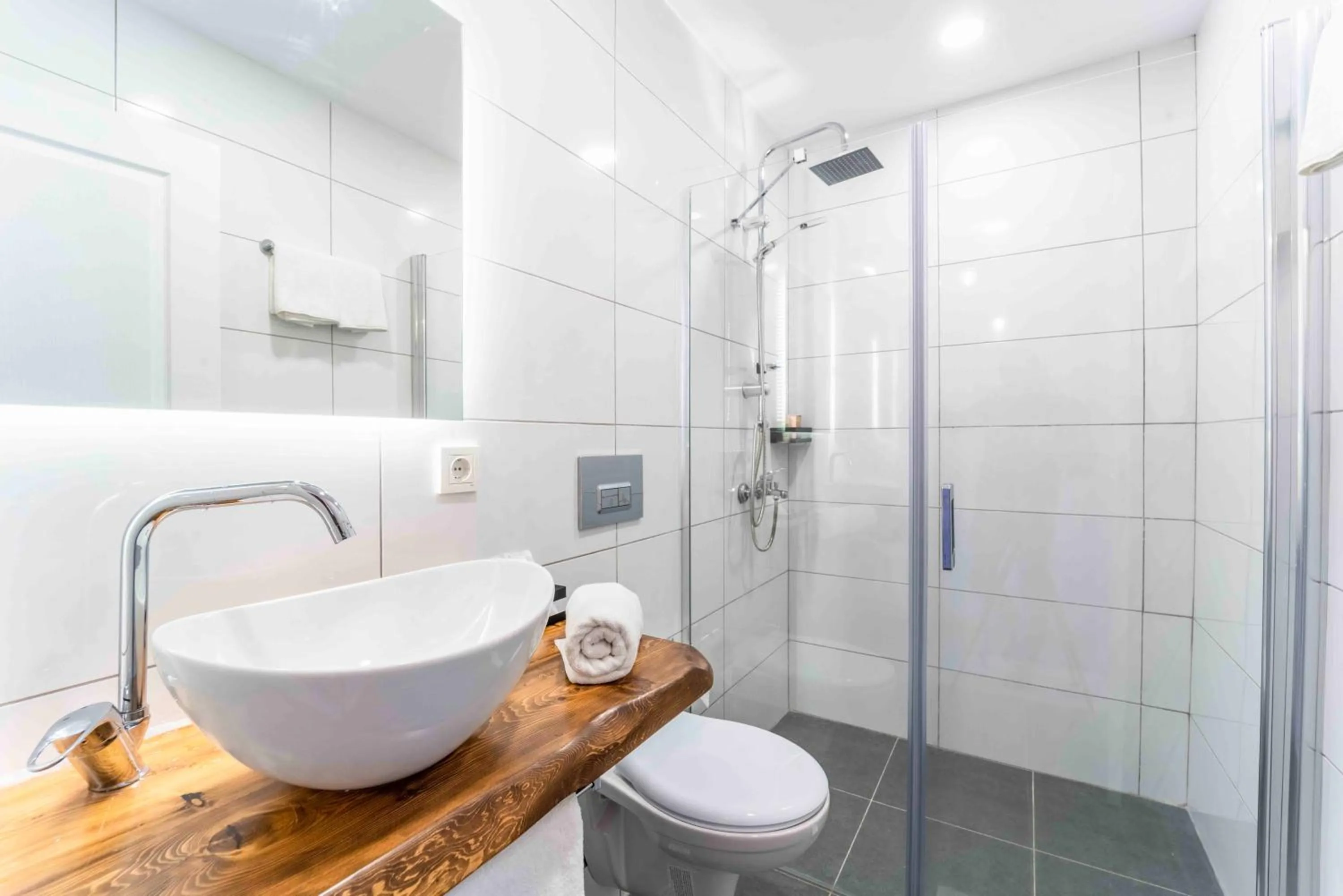 Shower in Kamkat Otel