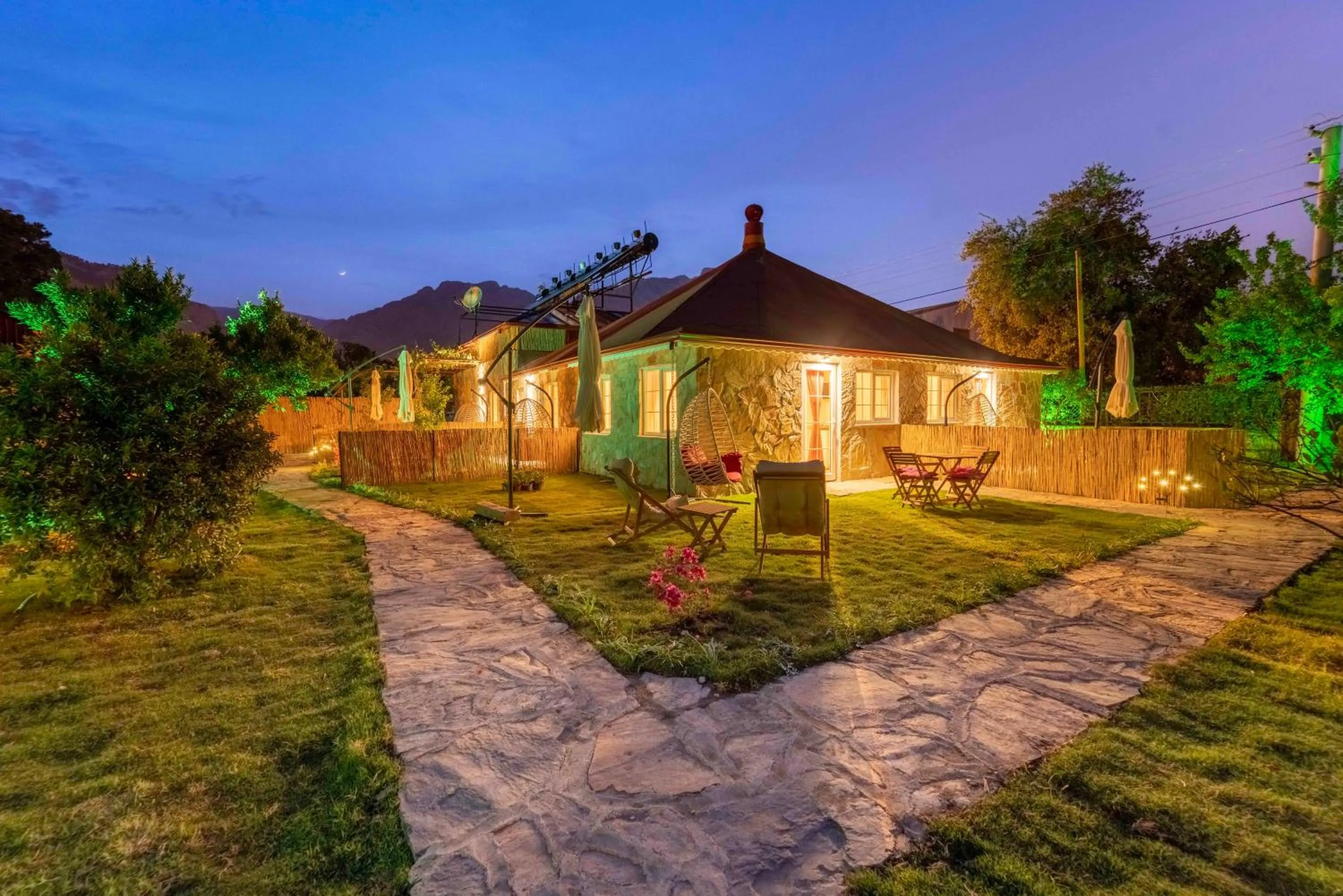 Garden in Kamkat Otel