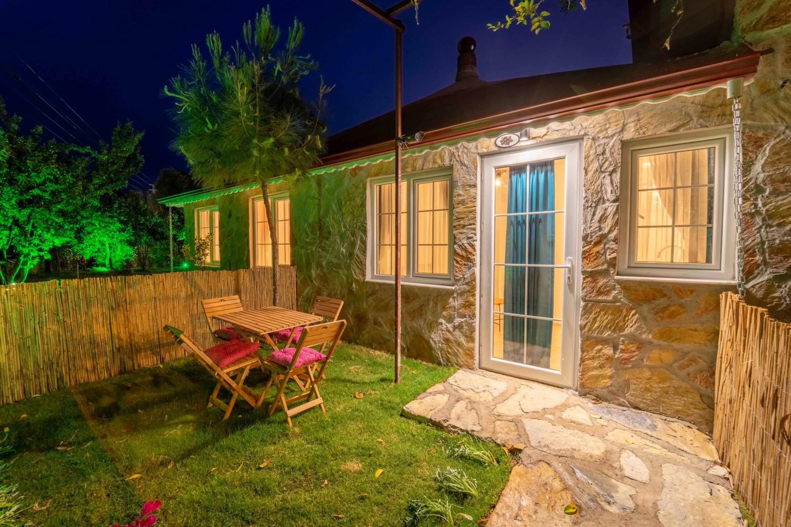 Garden in Kamkat Otel