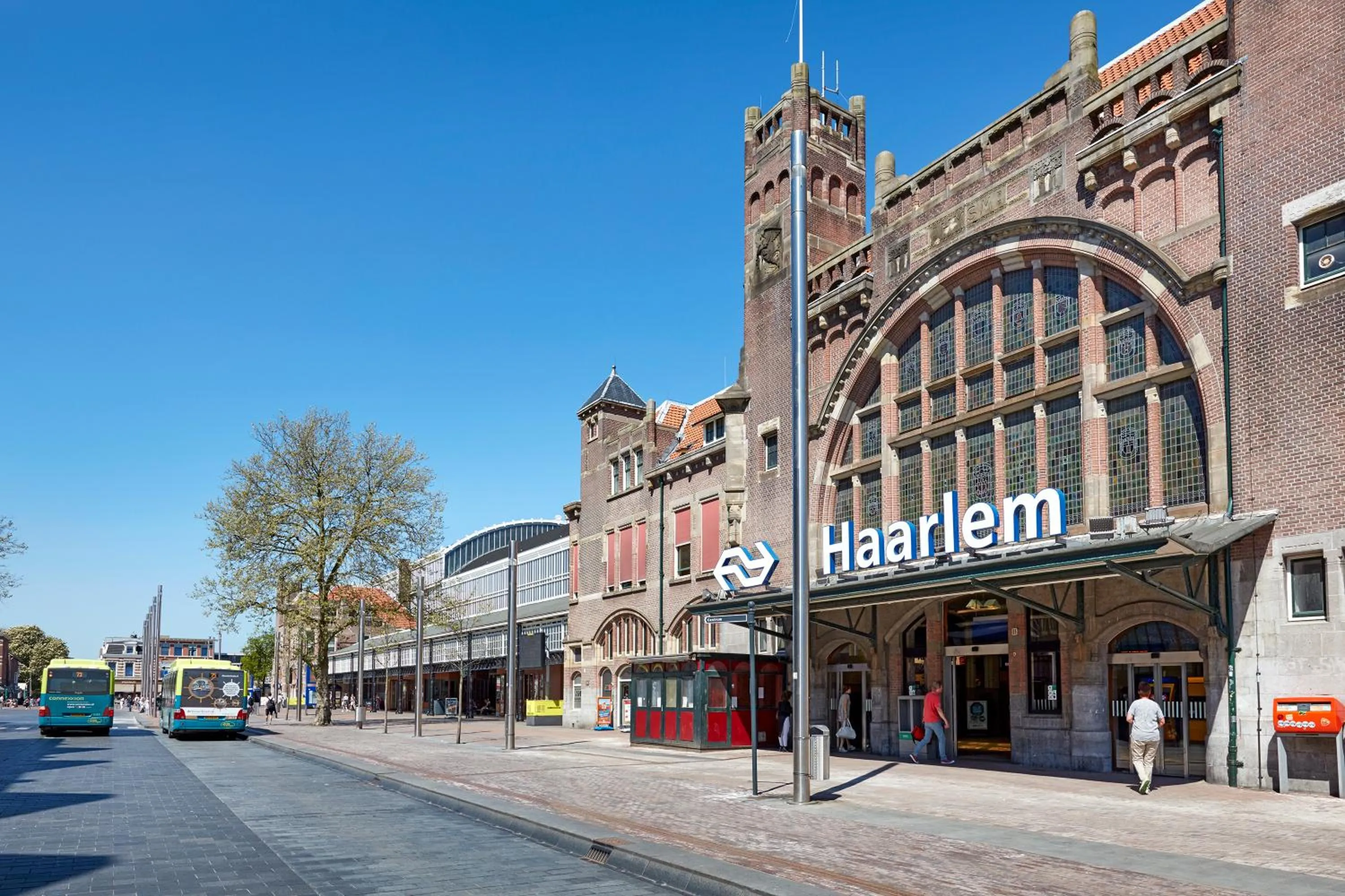 Nearby landmark in Hotel Lion D'Or