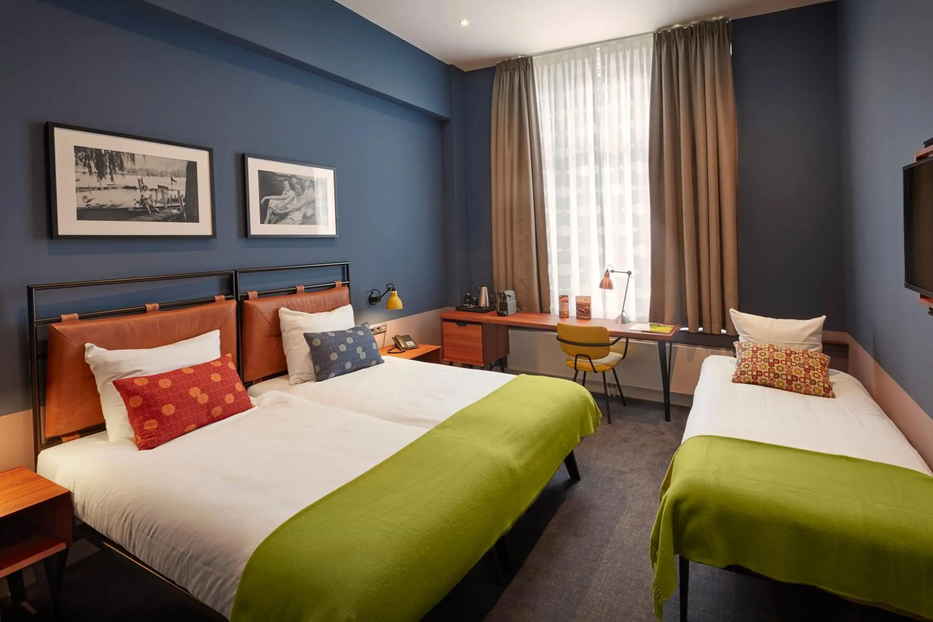 Bedroom, Bed in Hotel Lion D'Or Bedroom, Bed in Hotel Lion D'Or