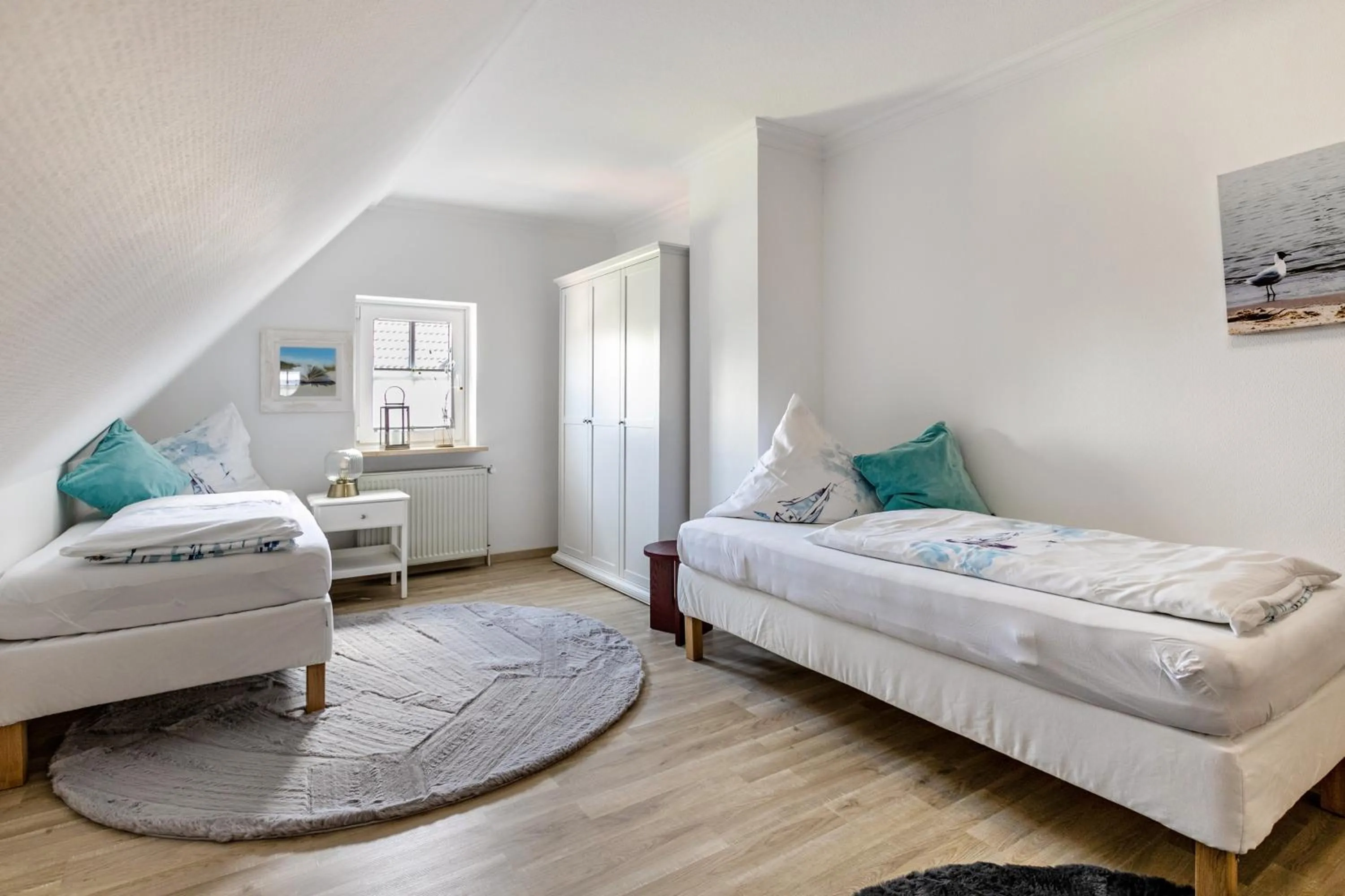 Property building, Bed in Ferienwohnung Meeressand