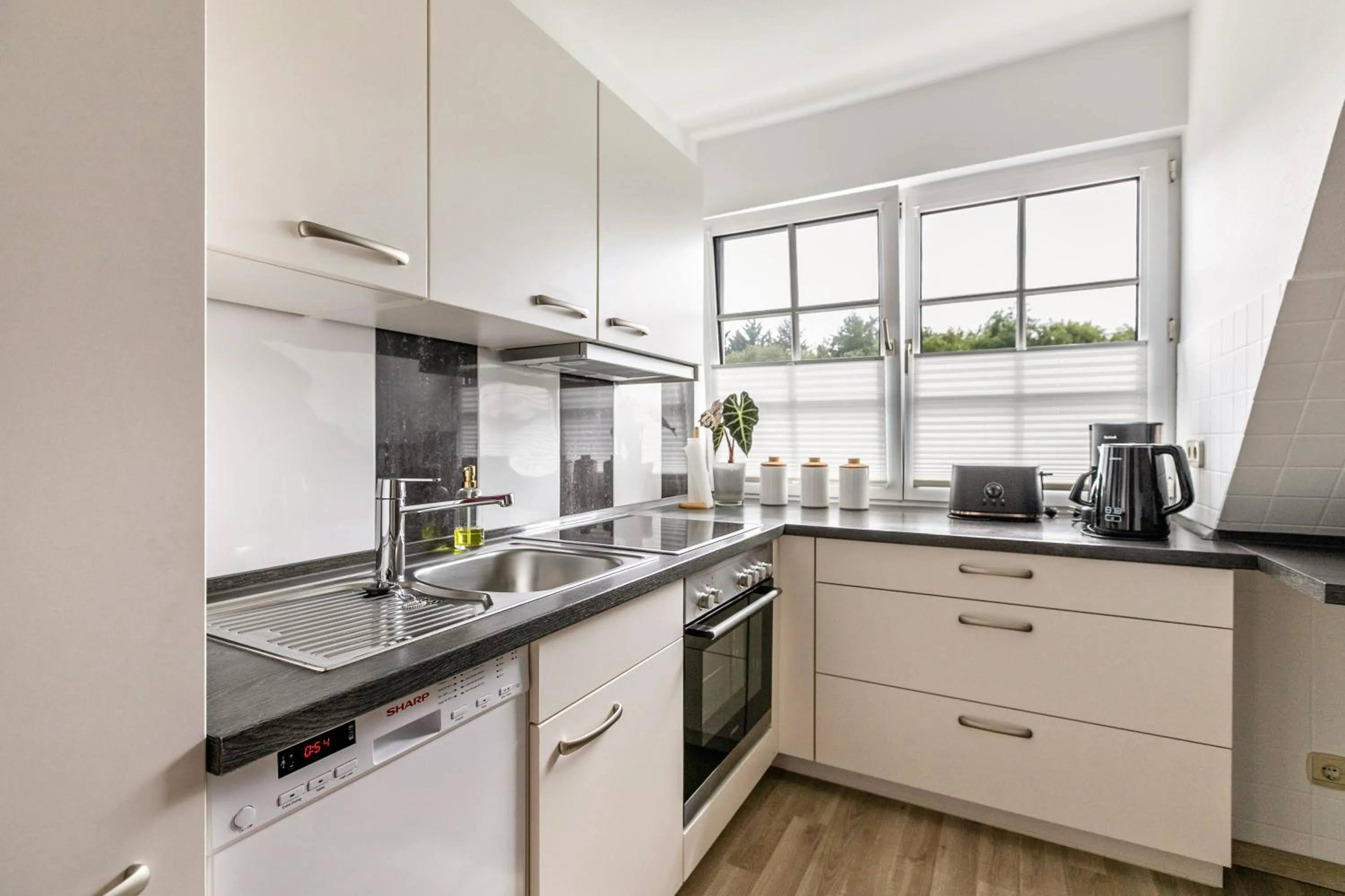 Kitchen or kitchenette in Ferienwohnung Meeressand