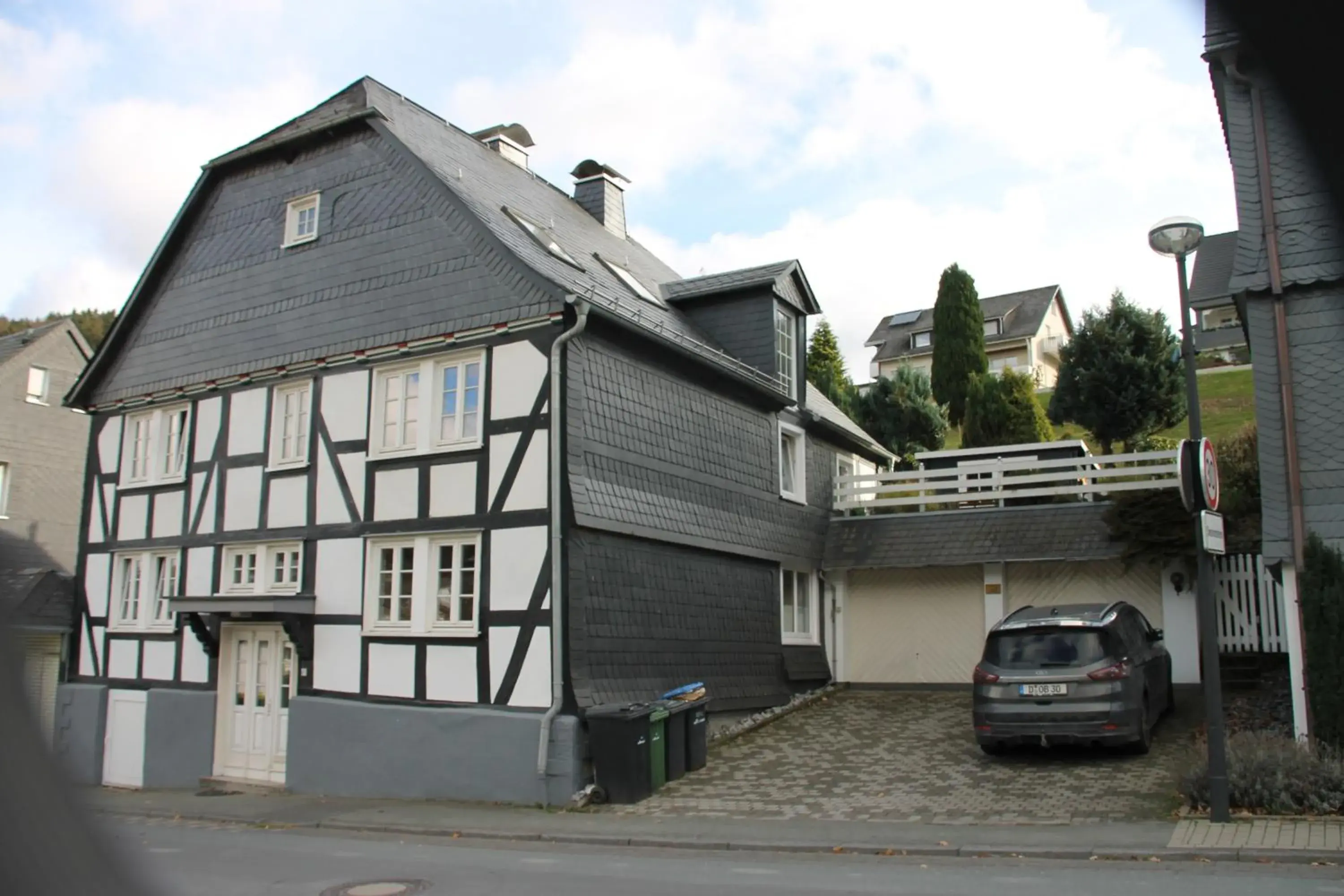 Ferienhaus Winterberg für 12 Personen Sauna Garten Garage Hund Ferienhaus Winterberg für 12 Personen Sauna Garten Garage Hund