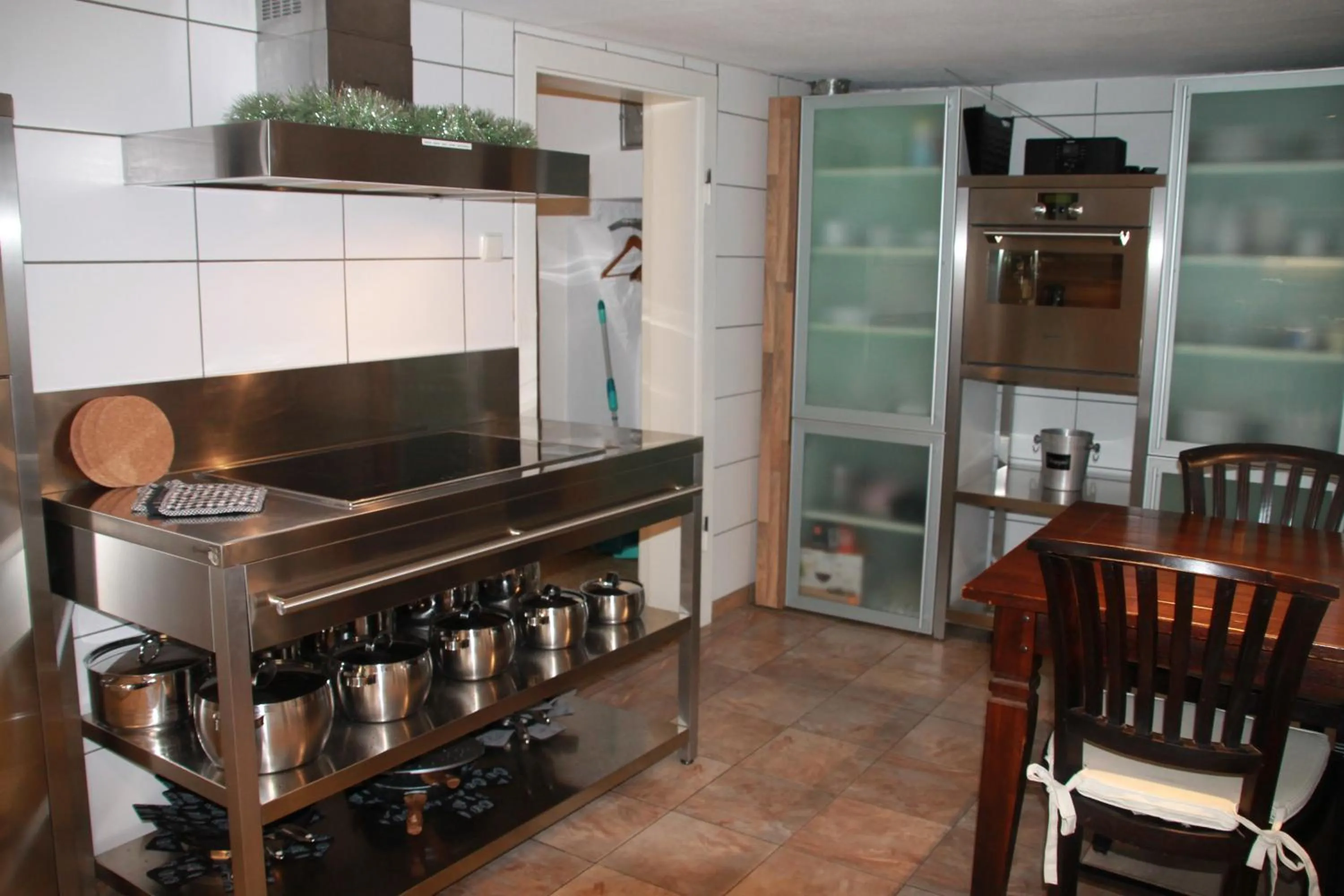 kitchen in Ferienhaus Winterberg für 12 Personen Sauna Garten Garage Hund